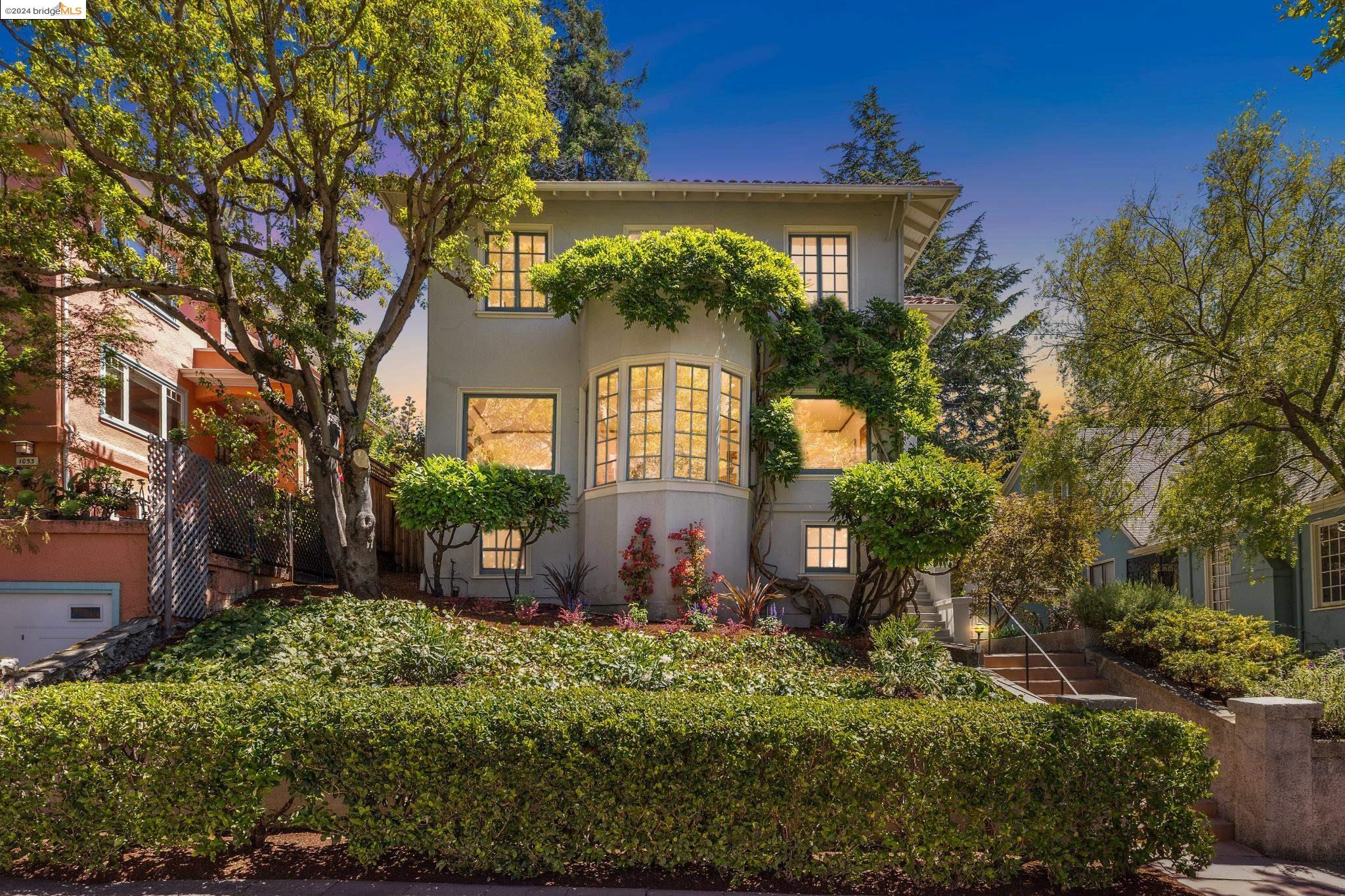 1057 Mariposa Ave
