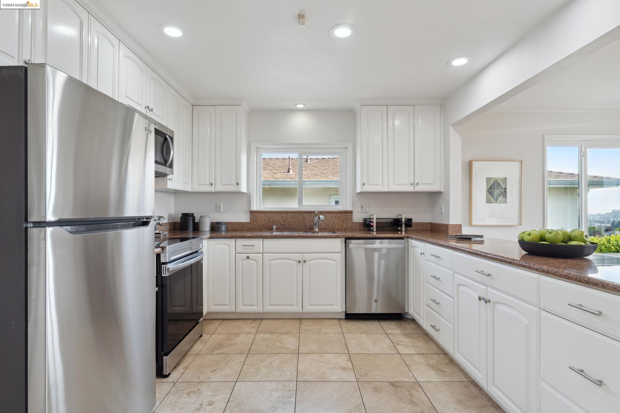 407 Seaview Dr