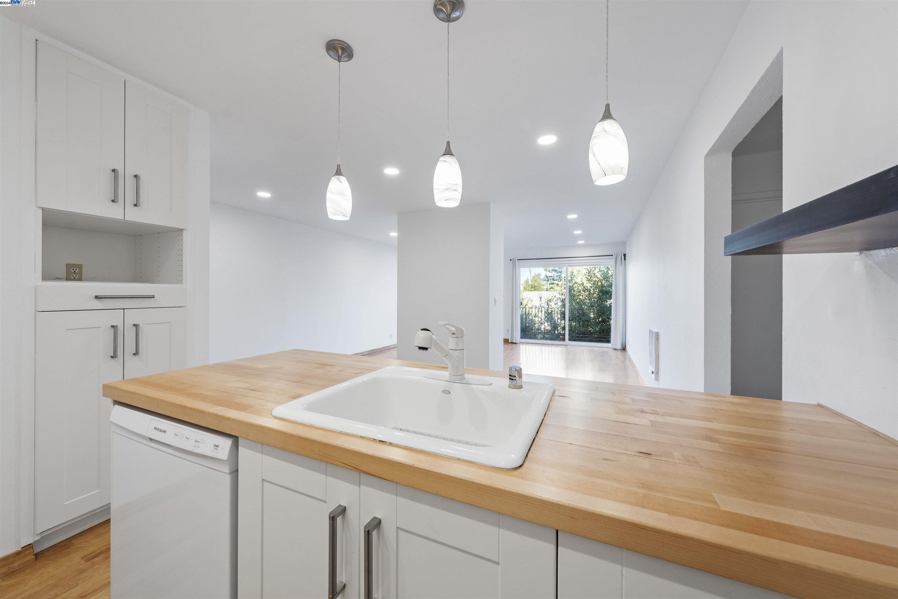 199 Montecito # 207
