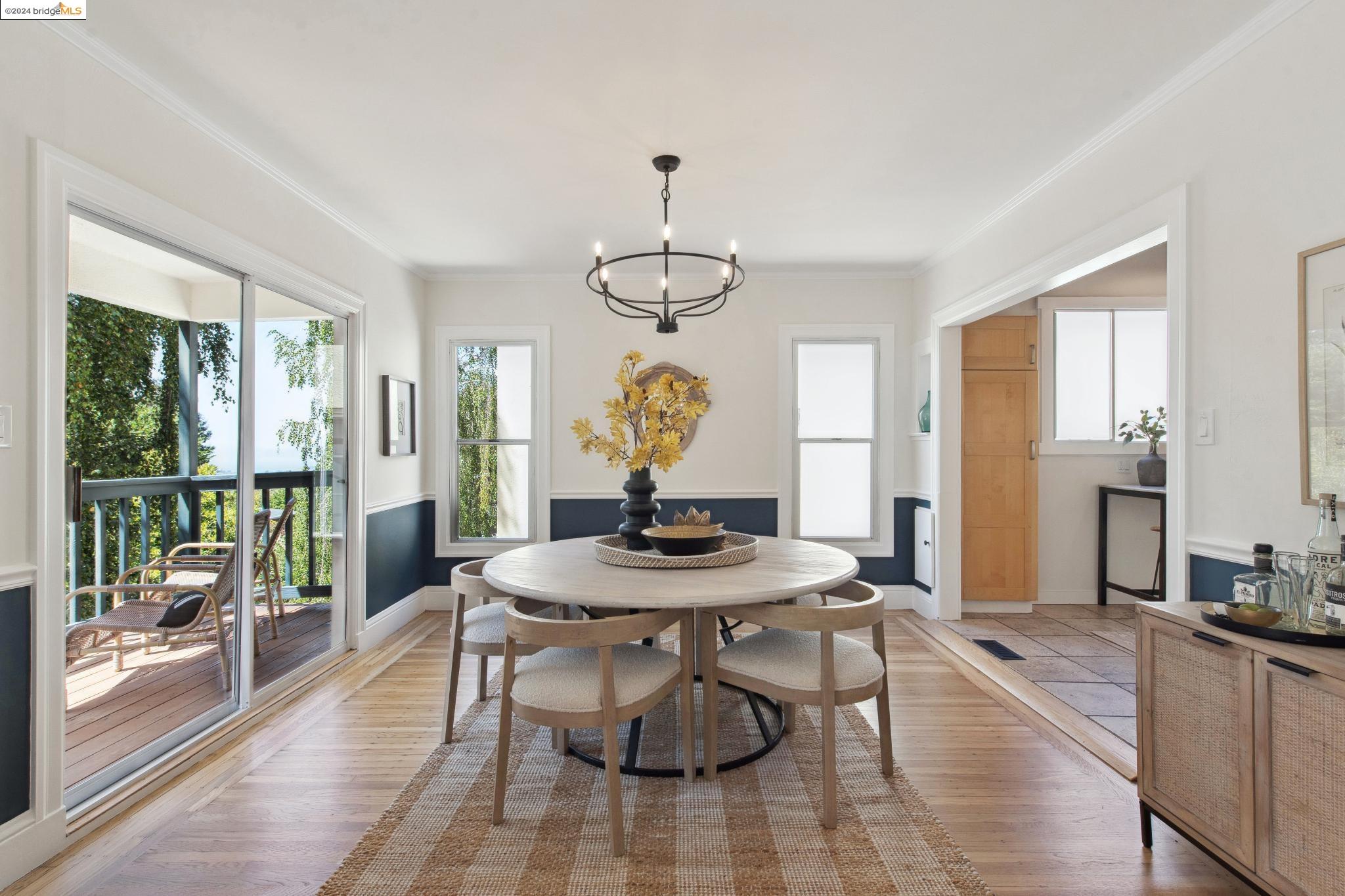 2124 Los Angeles Ave