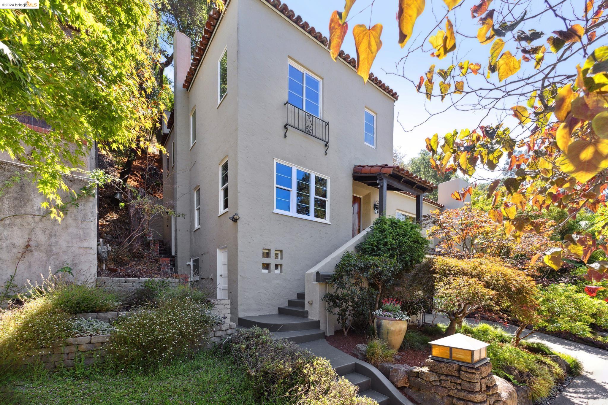 1557 Trestle Glen Rd