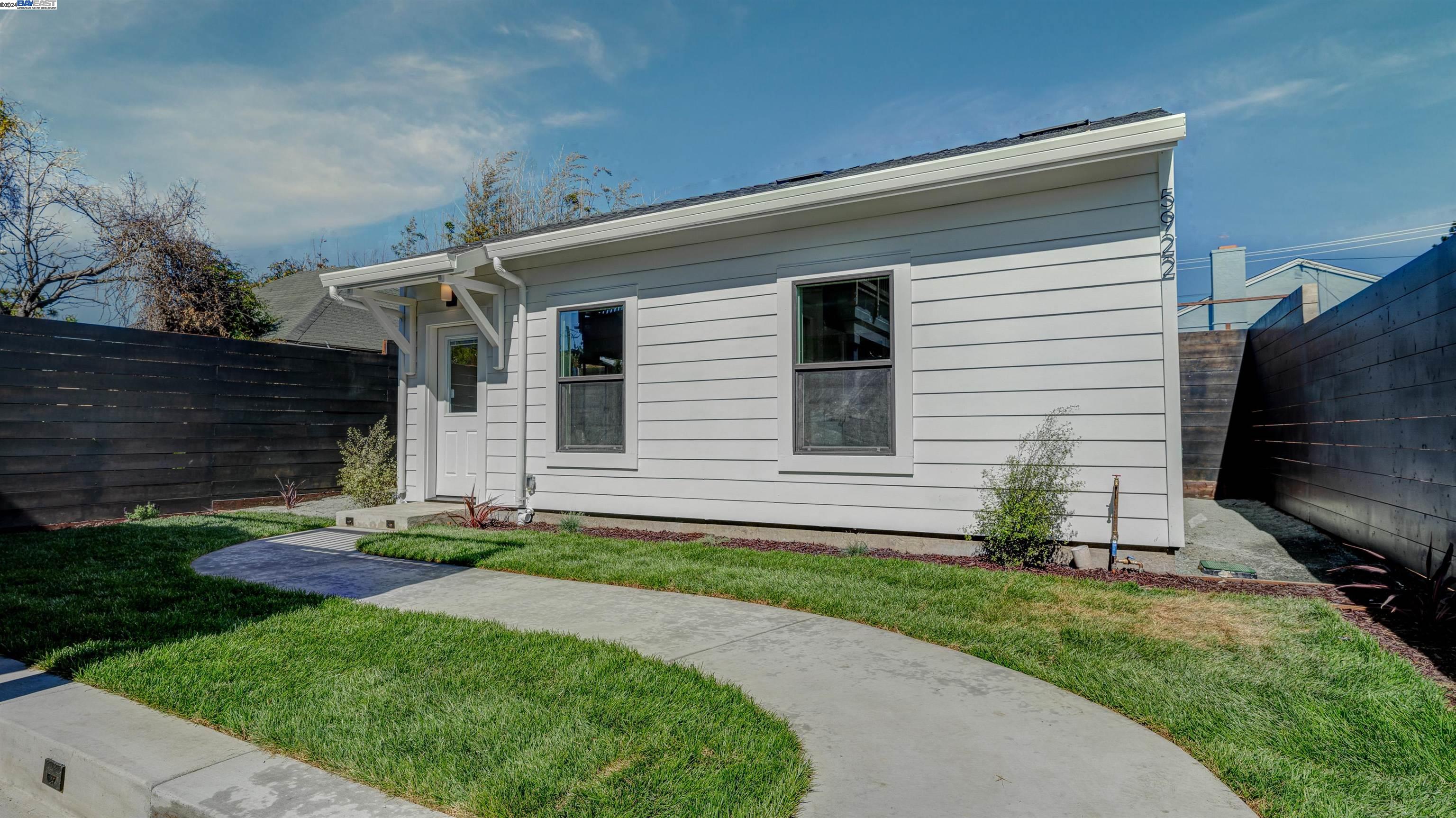 5924 Whitney St