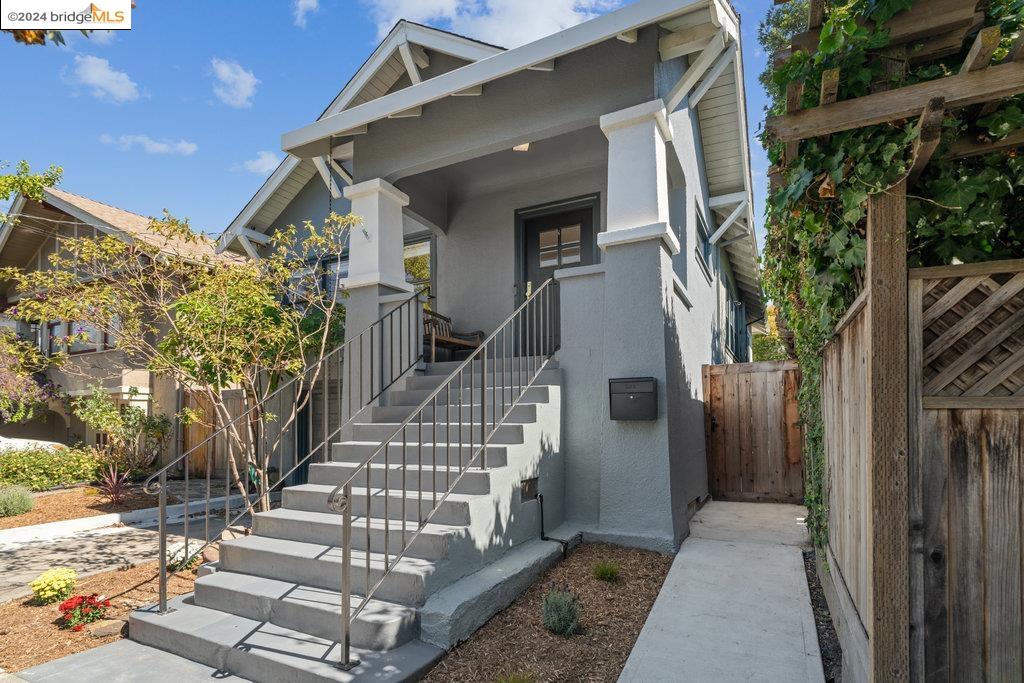 4112 Manila Ave