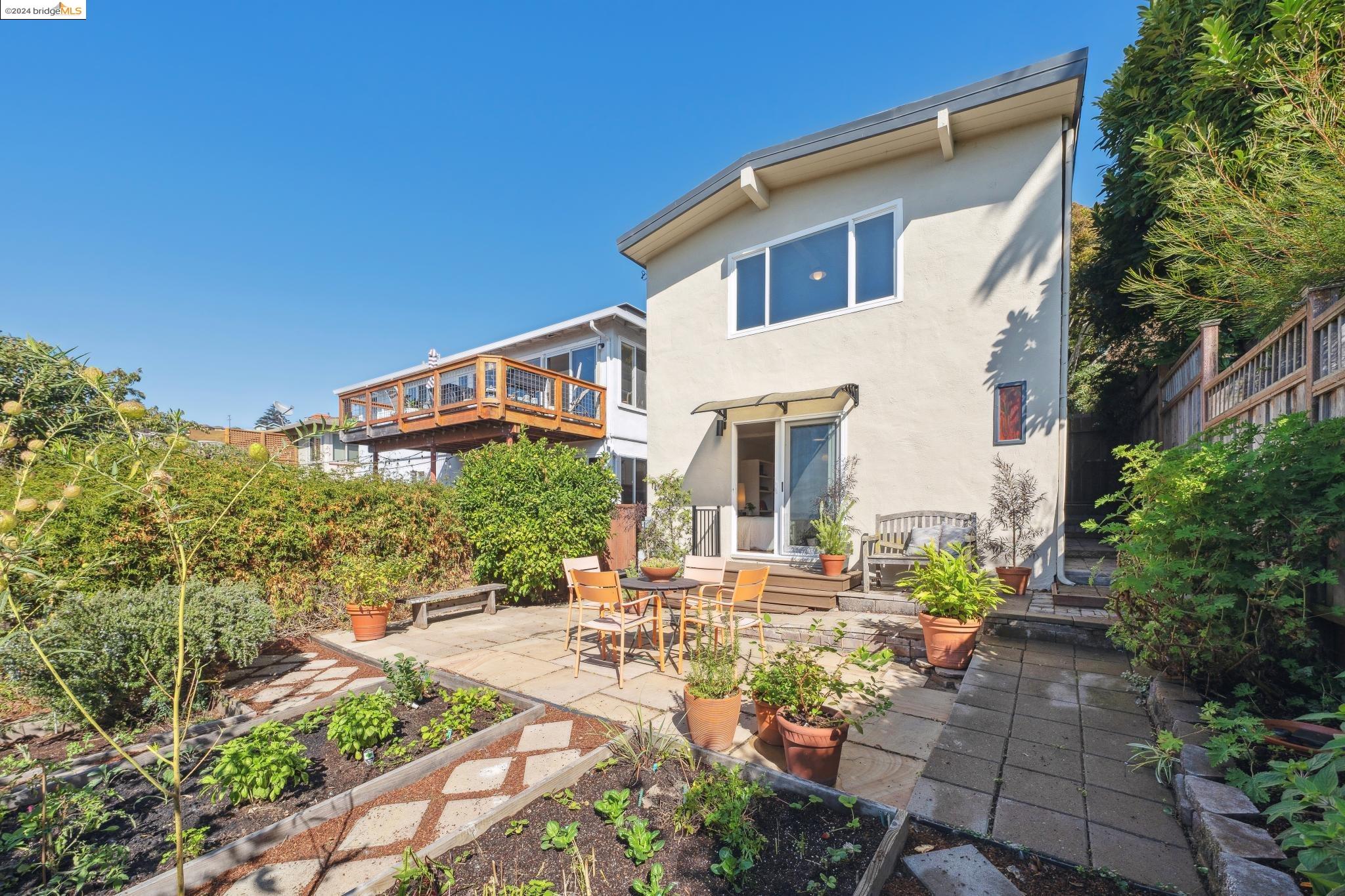 2317 Mira Vista Dr