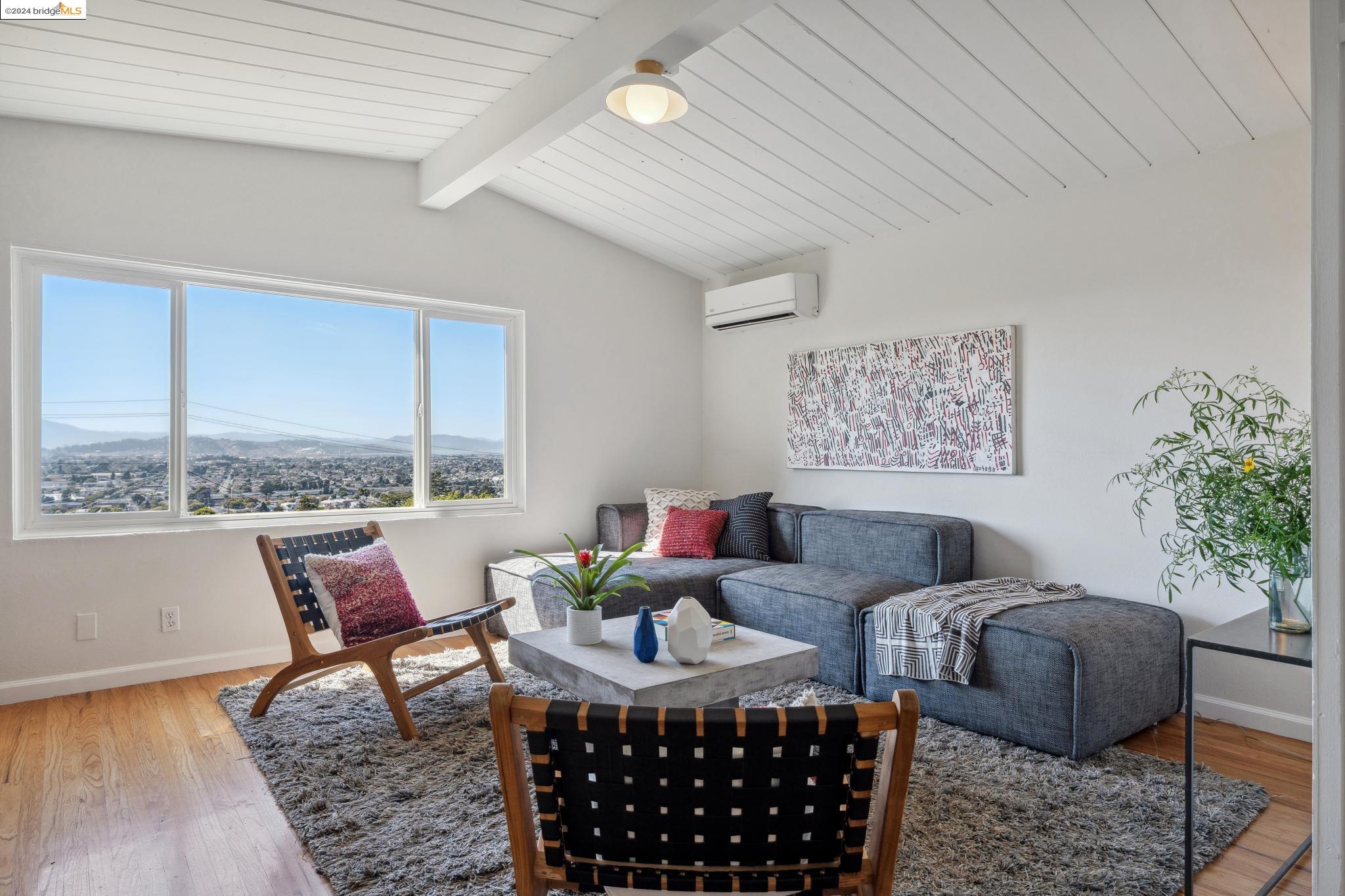 2317 Mira Vista Dr