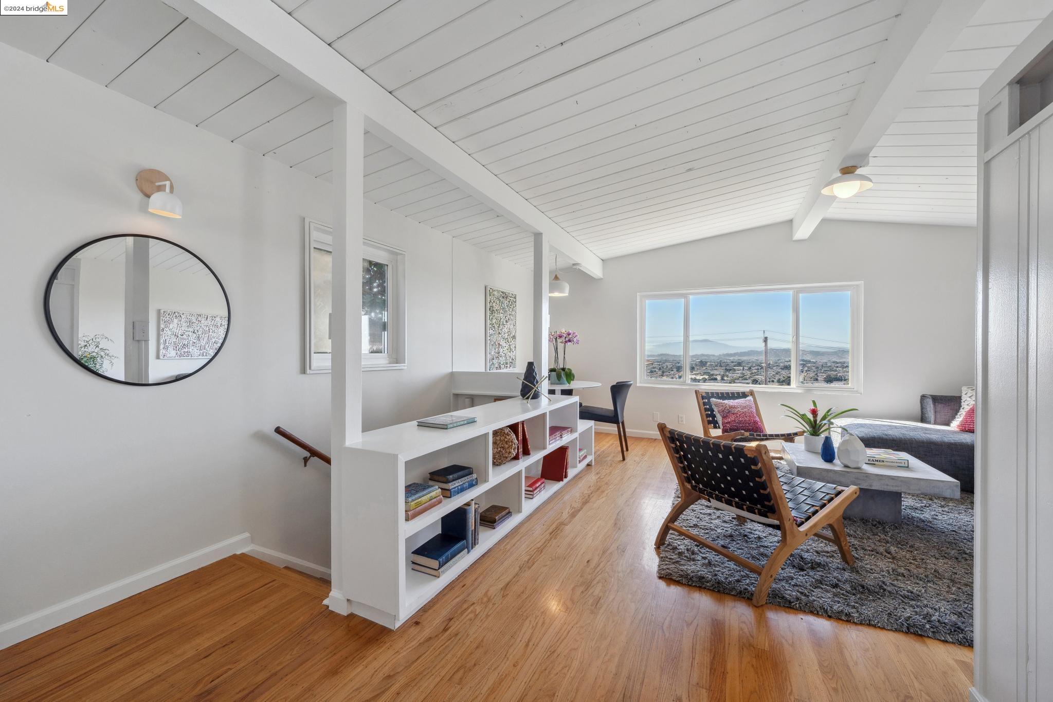 2317 Mira Vista Dr