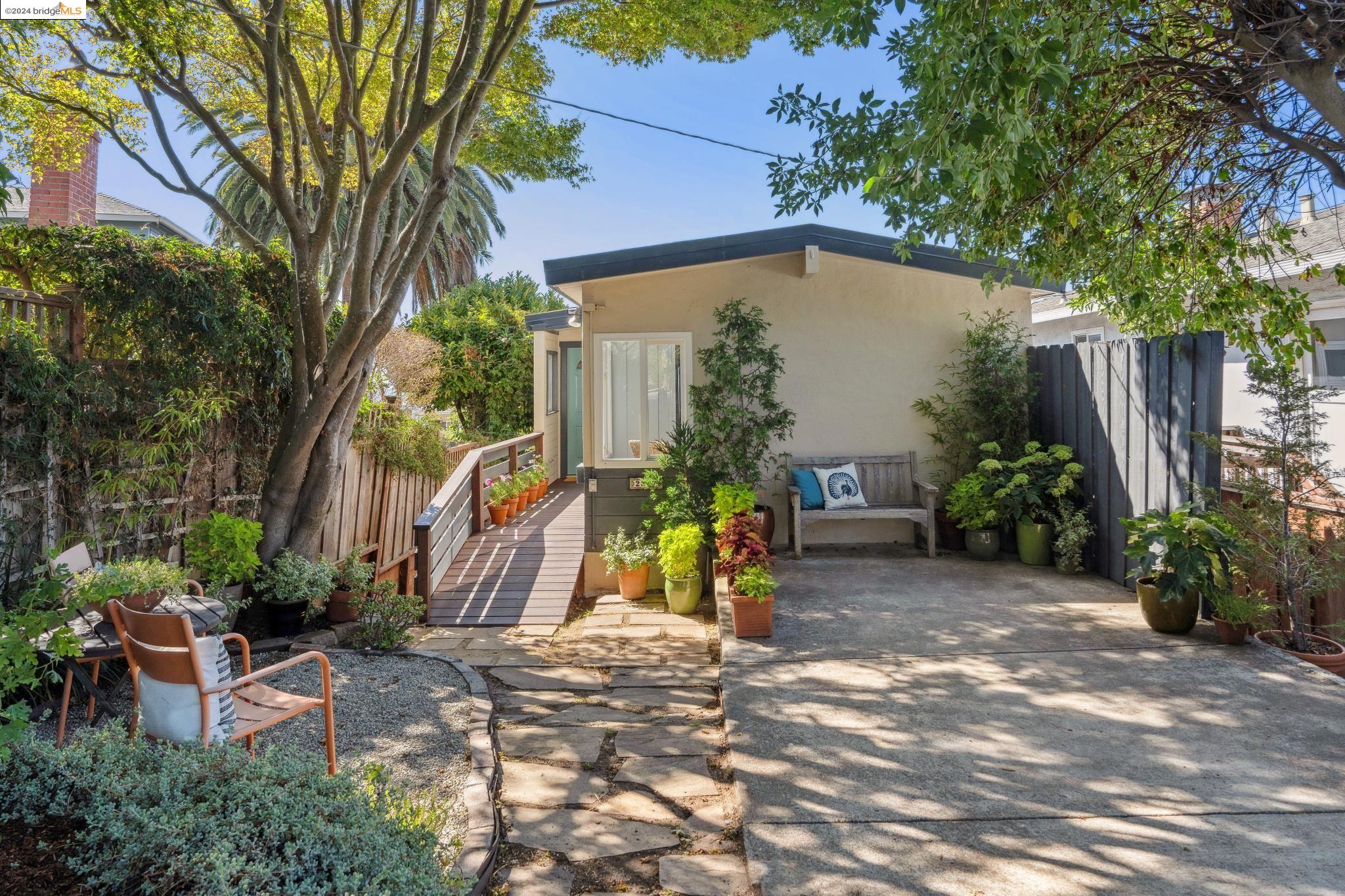 2317 Mira Vista Dr