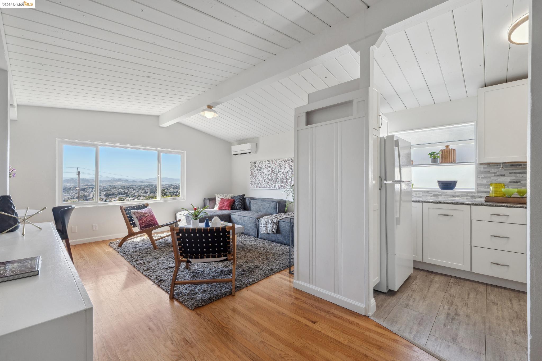 2317 Mira Vista Dr