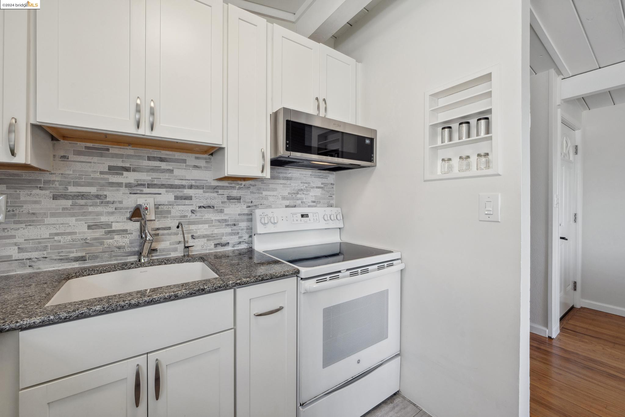 2317 Mira Vista Dr