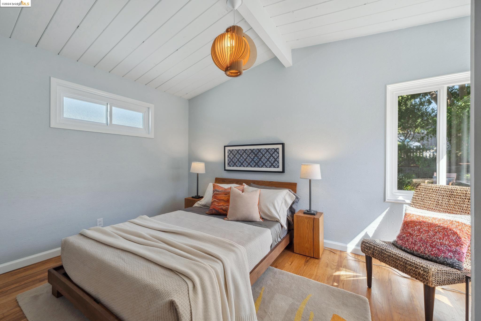 2317 Mira Vista Dr