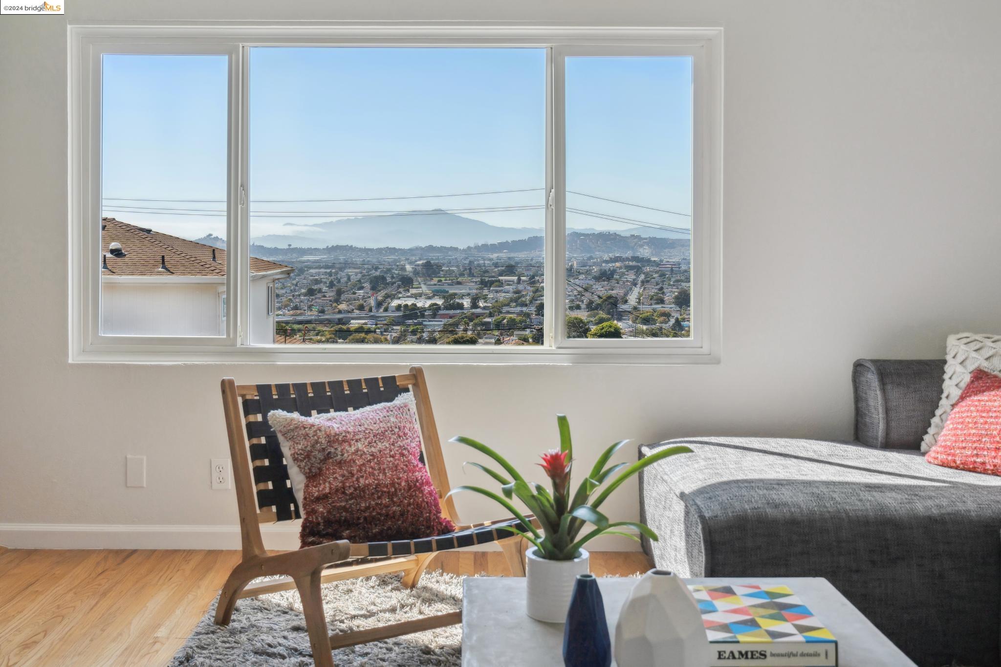 2317 Mira Vista Dr