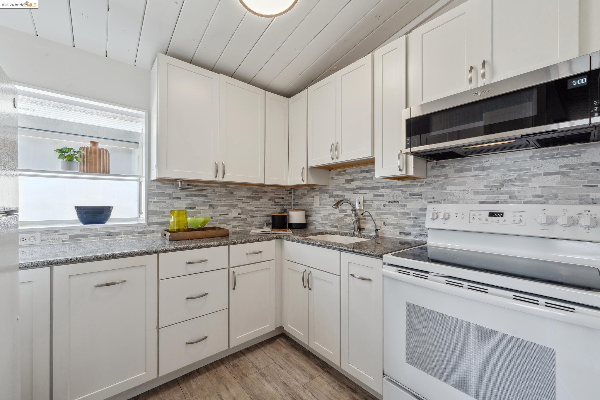 2317 Mira Vista Dr