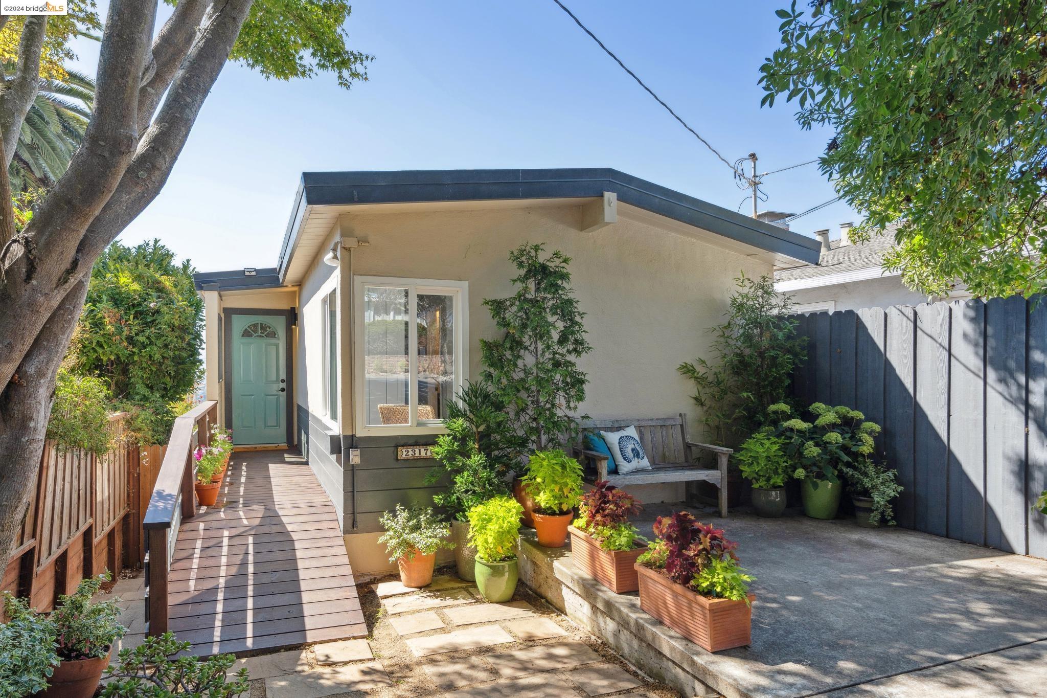 2317 Mira Vista Dr