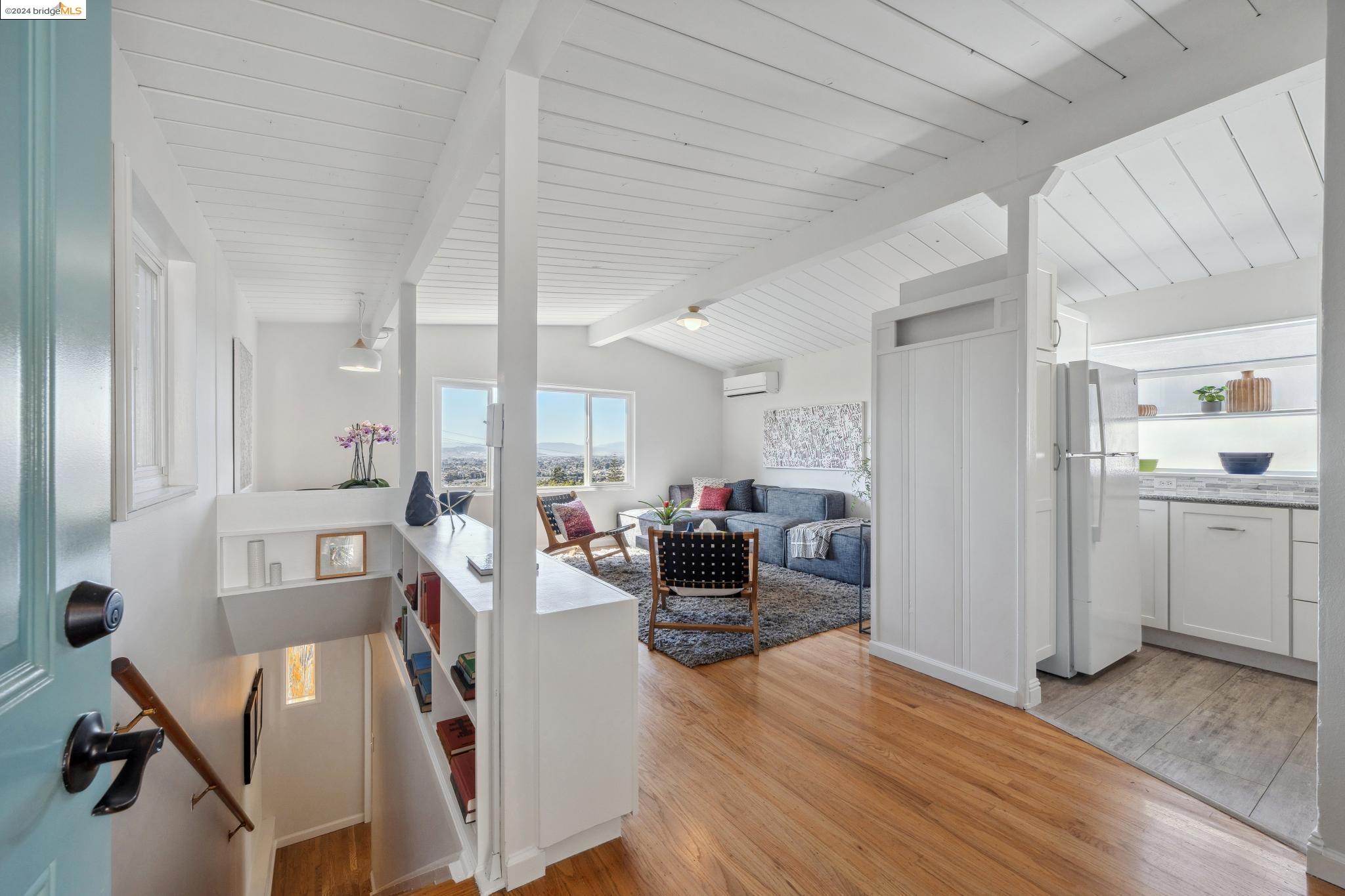 2317 Mira Vista Dr