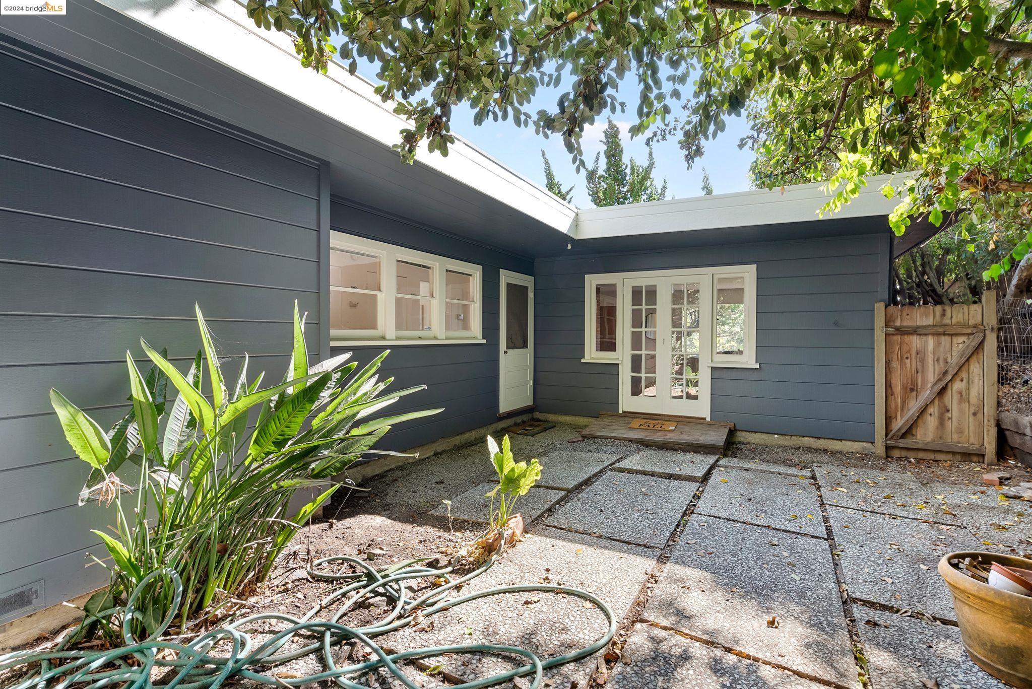 846 Seaview Dr