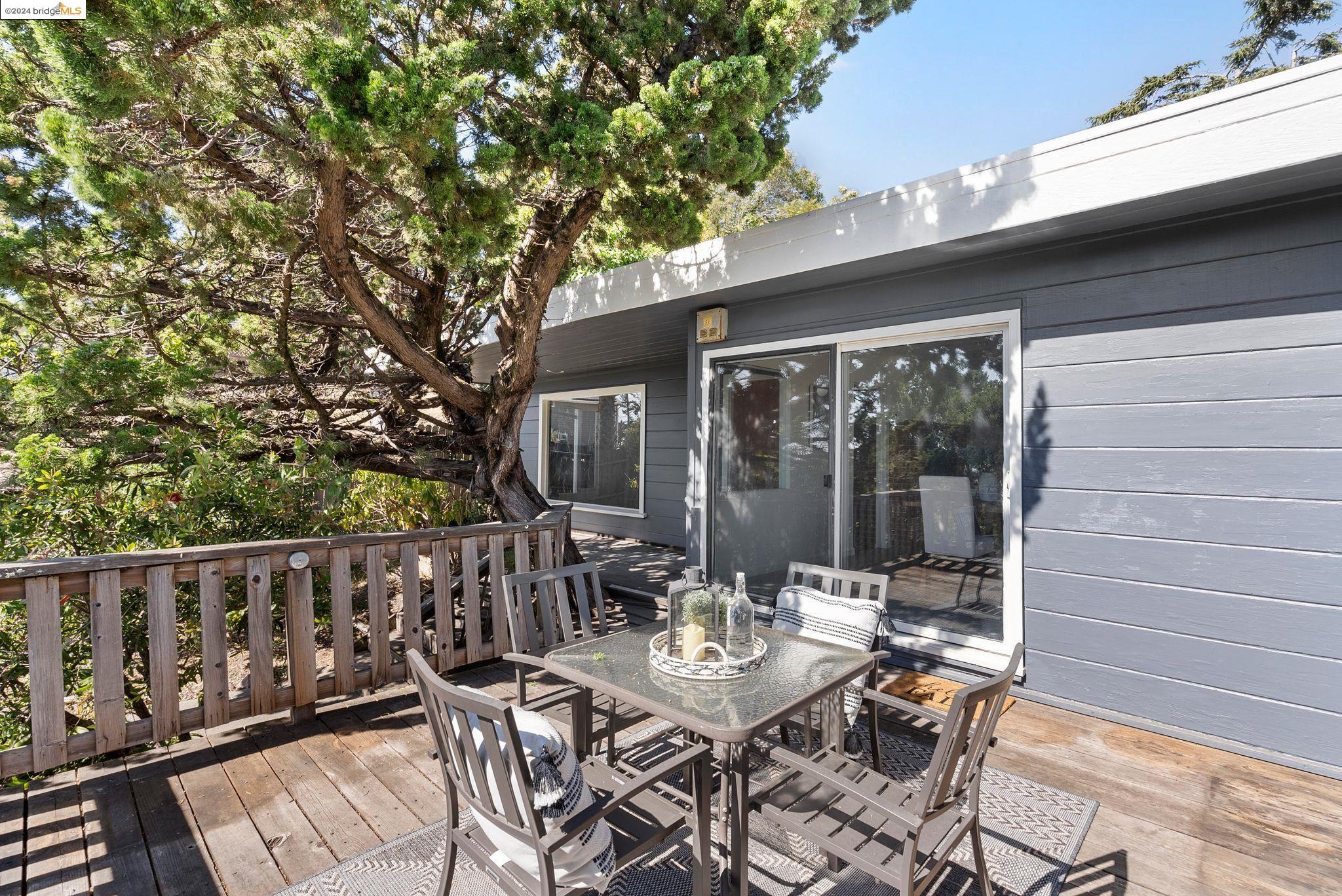 846 Seaview Dr