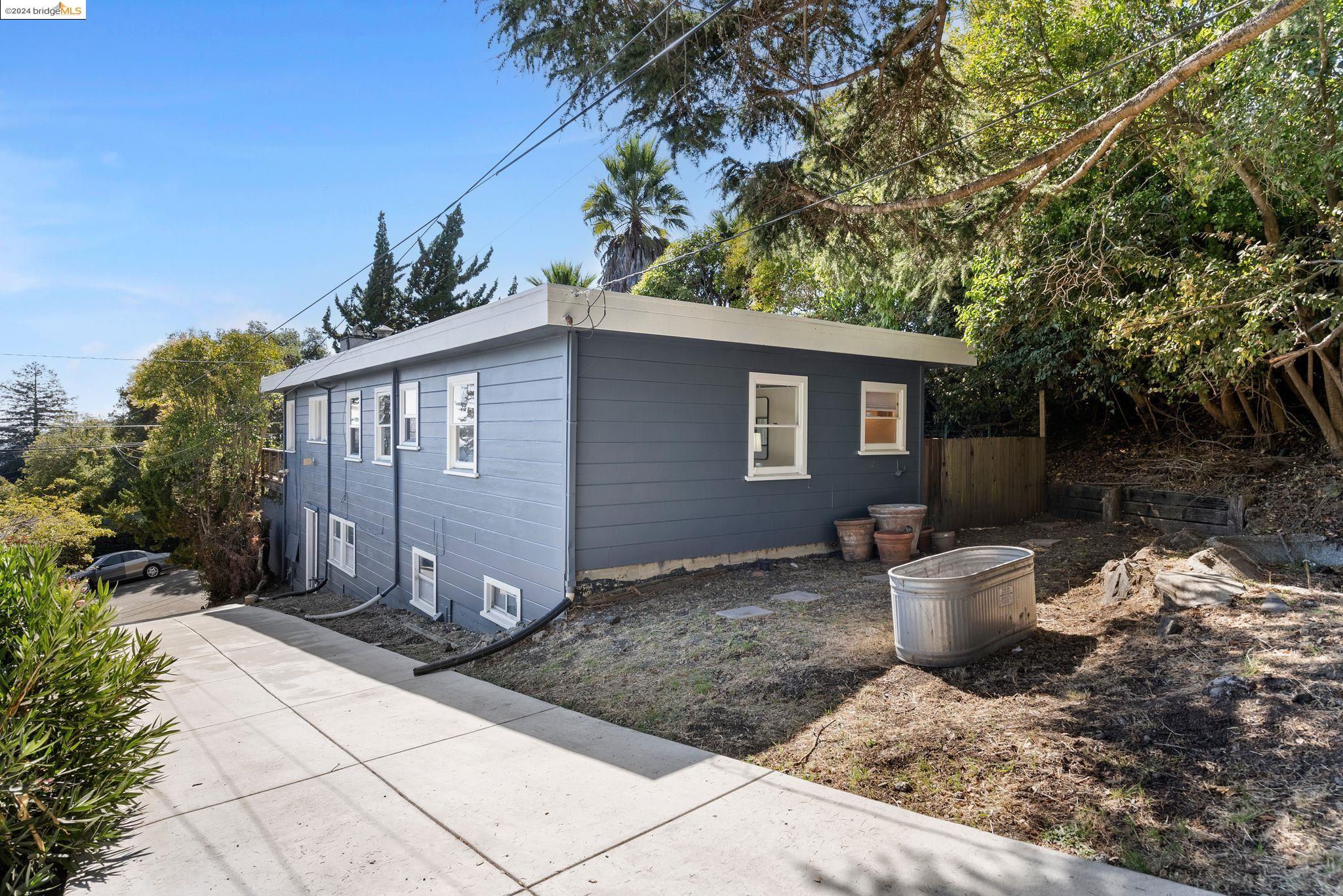 846 Seaview Dr