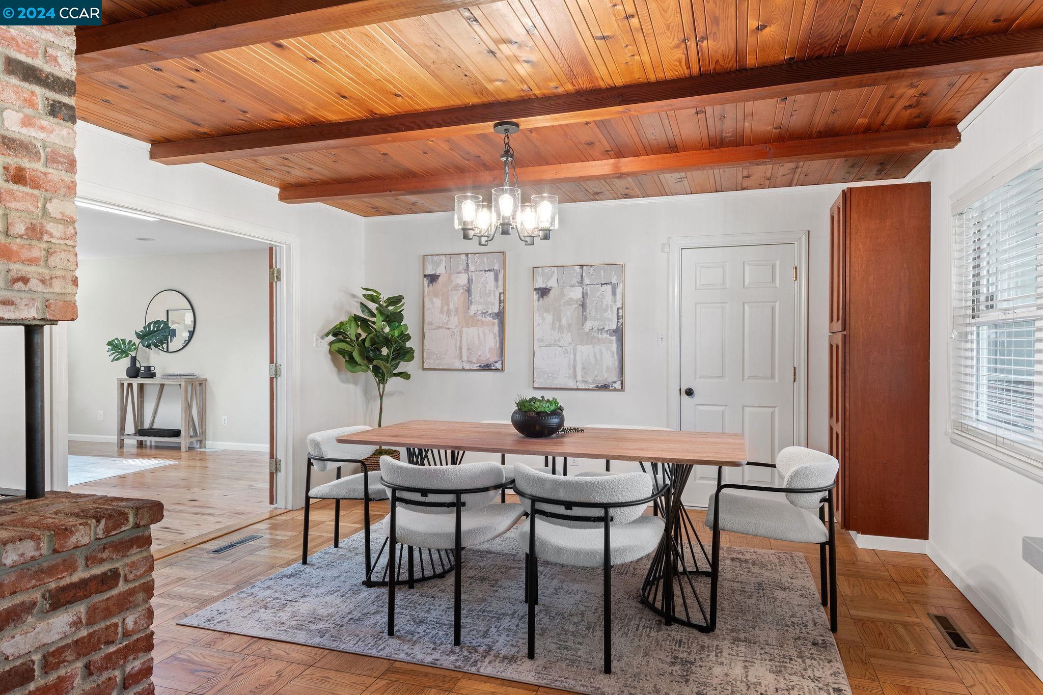1195 Elmwood Dr