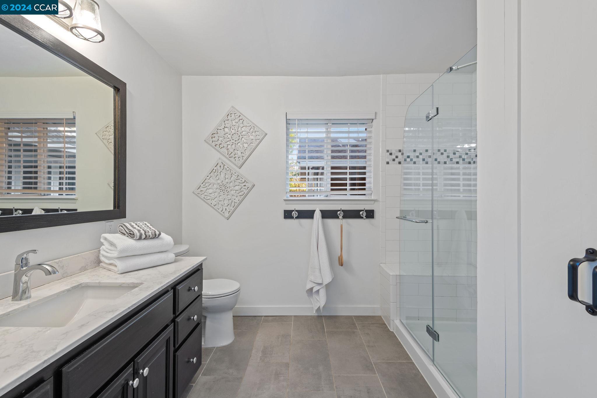 1195 Elmwood Dr