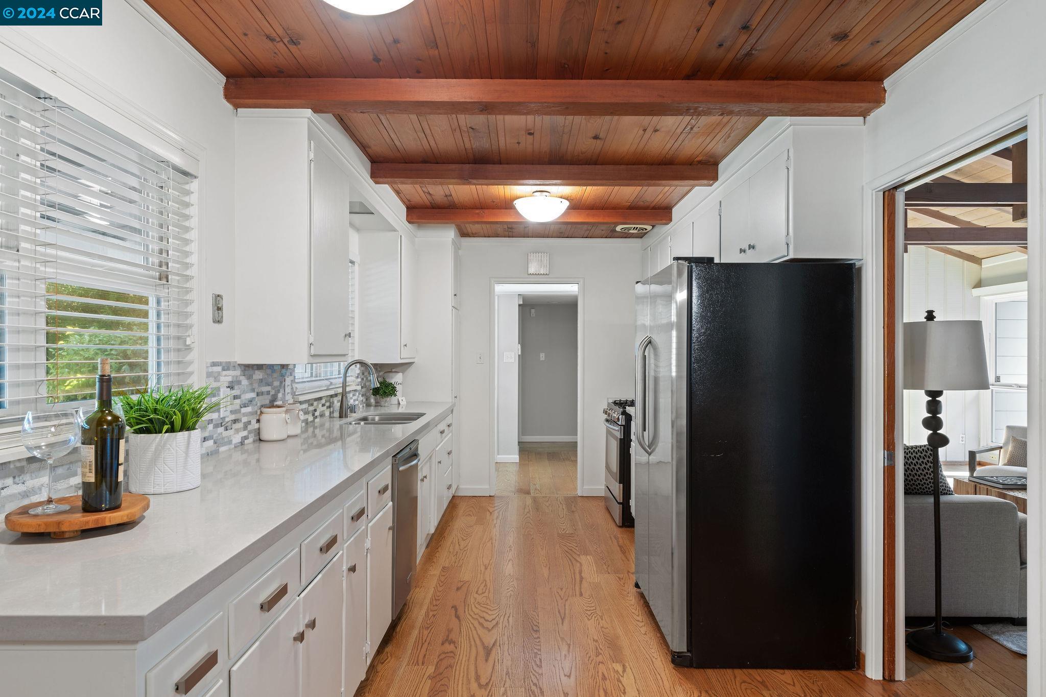 1195 Elmwood Dr