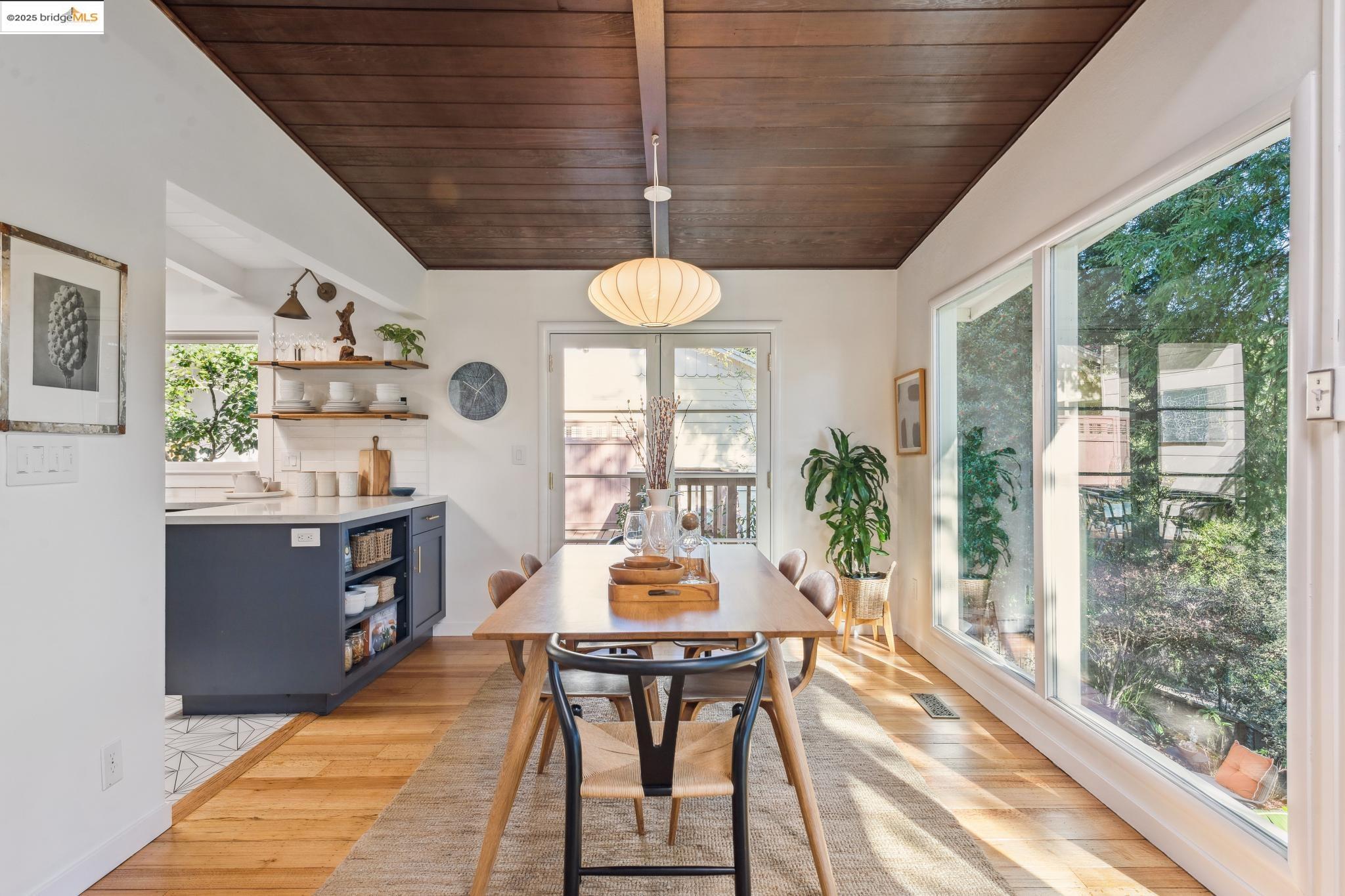 7101 Saroni Dr