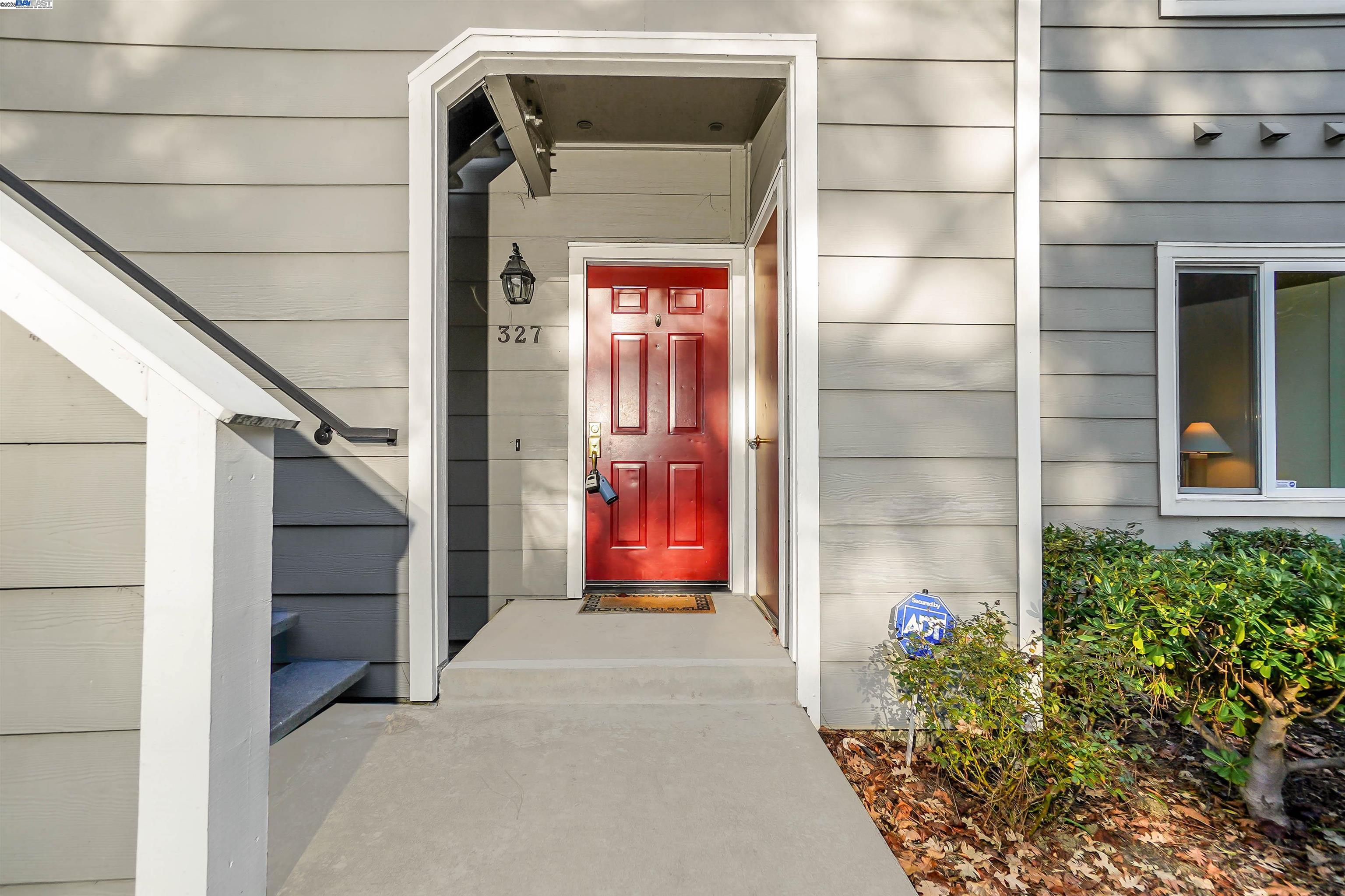 327 Norris Canyon Ter