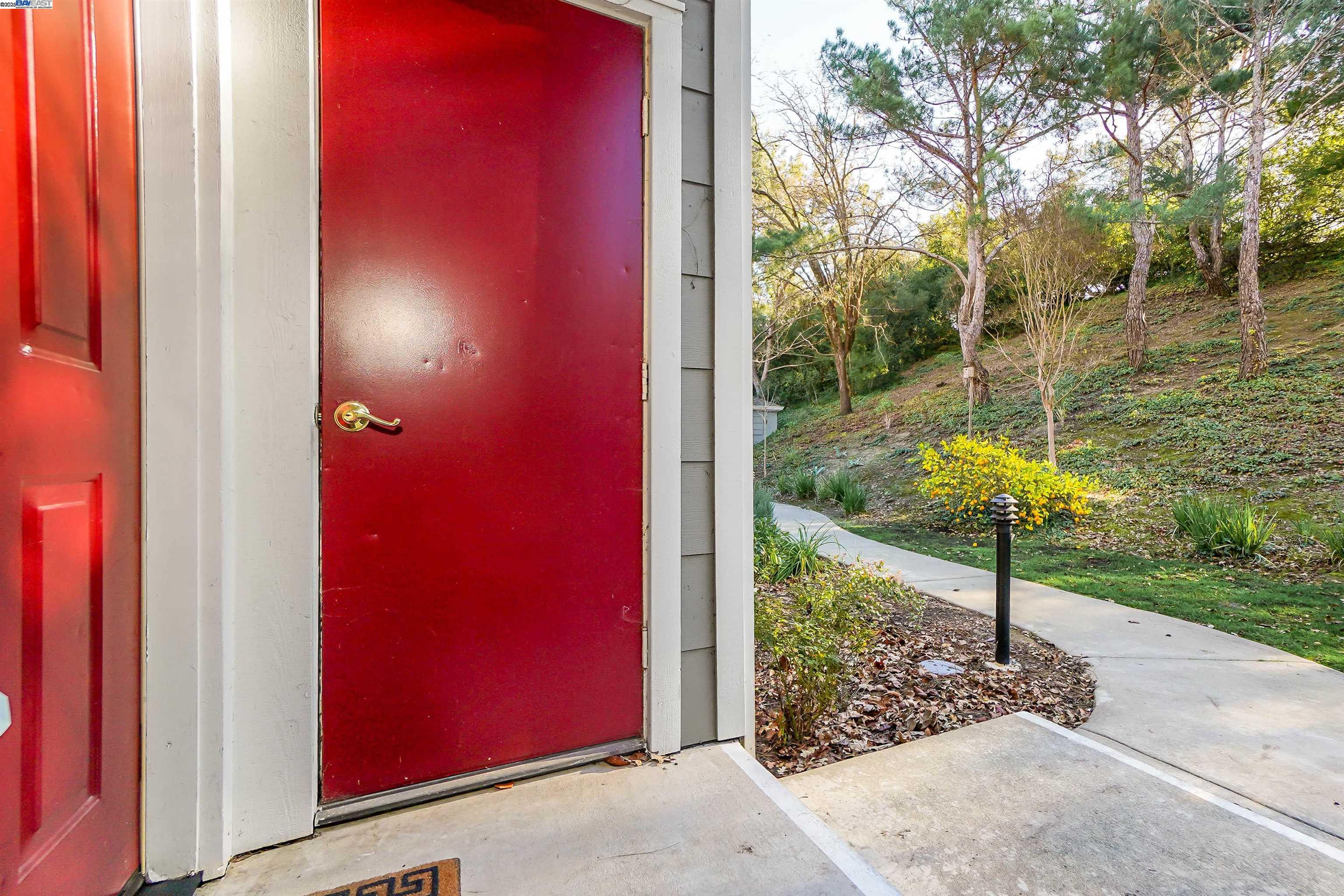 327 Norris Canyon Ter
