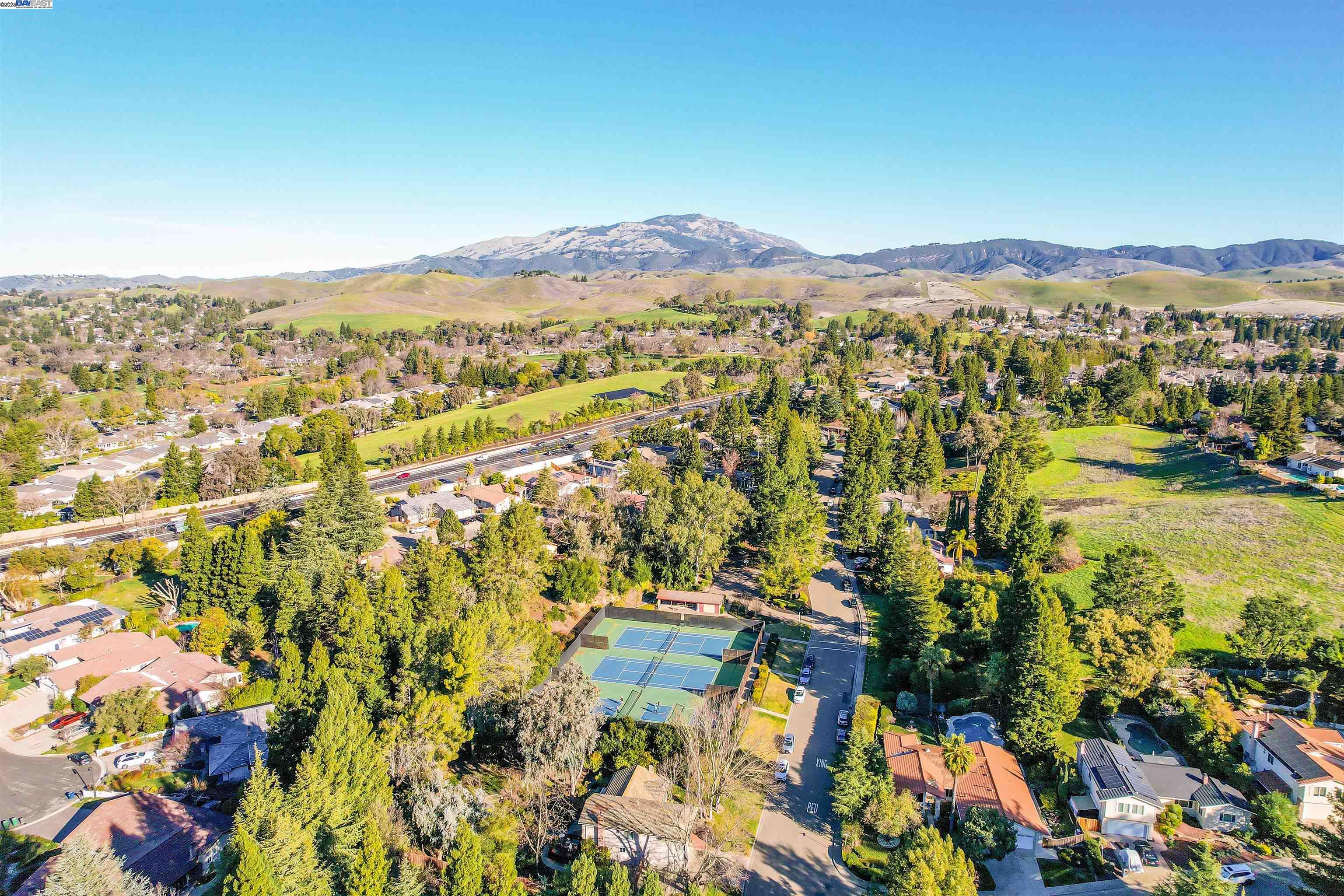 327 Norris Canyon Ter