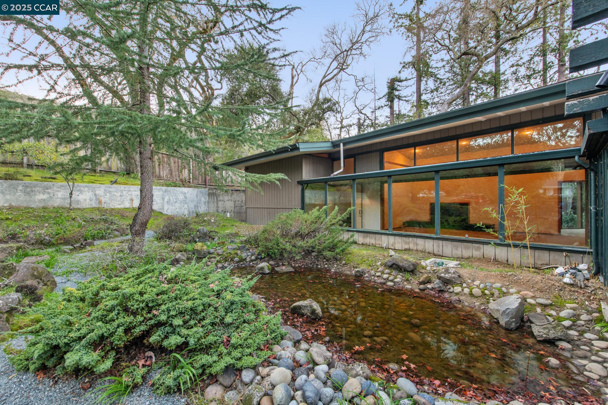 4 Sol Brae Way
