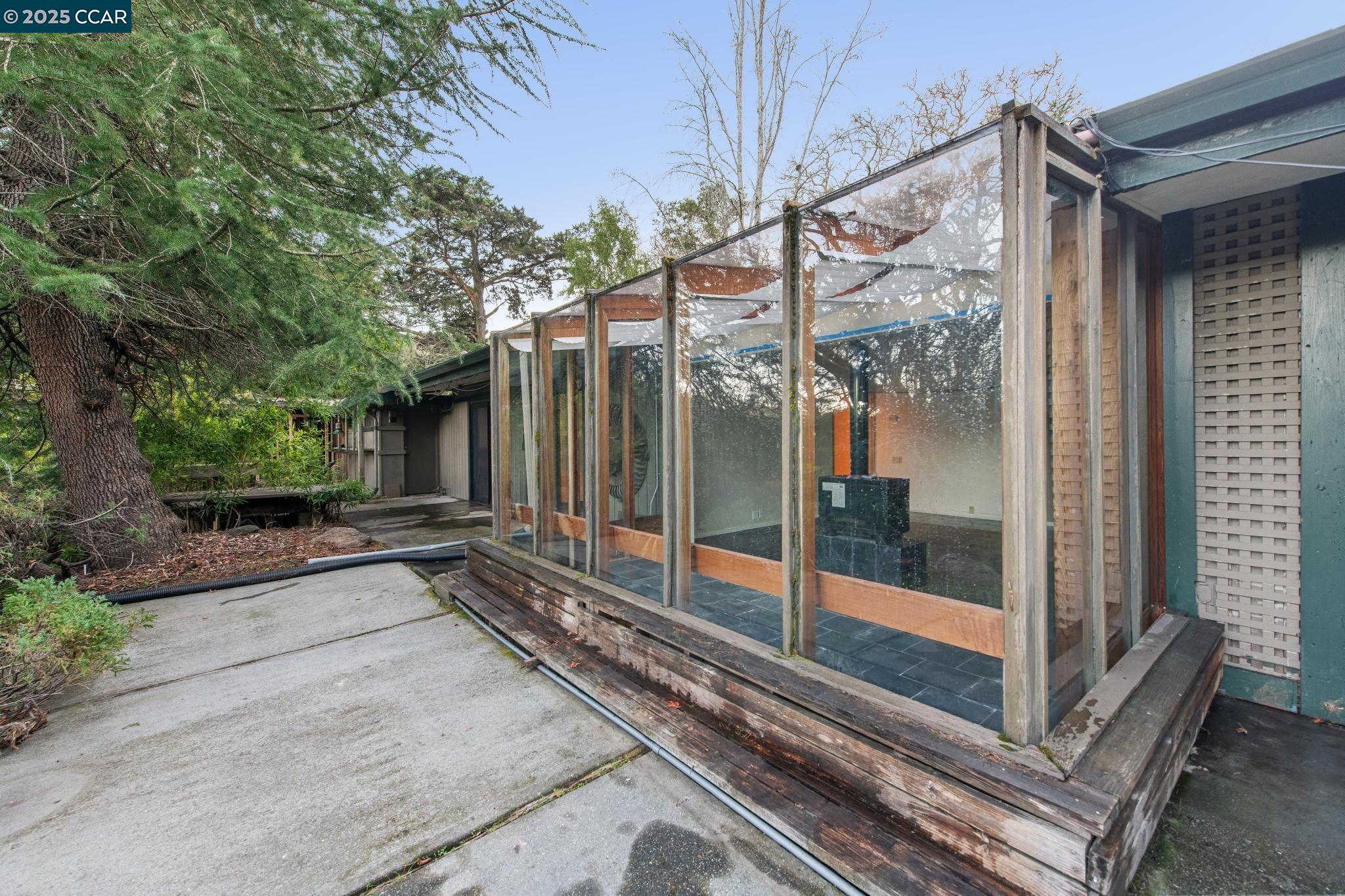 4 Sol Brae Way