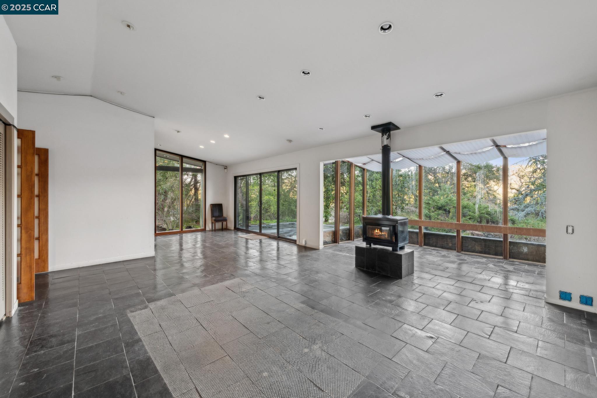 4 Sol Brae Way