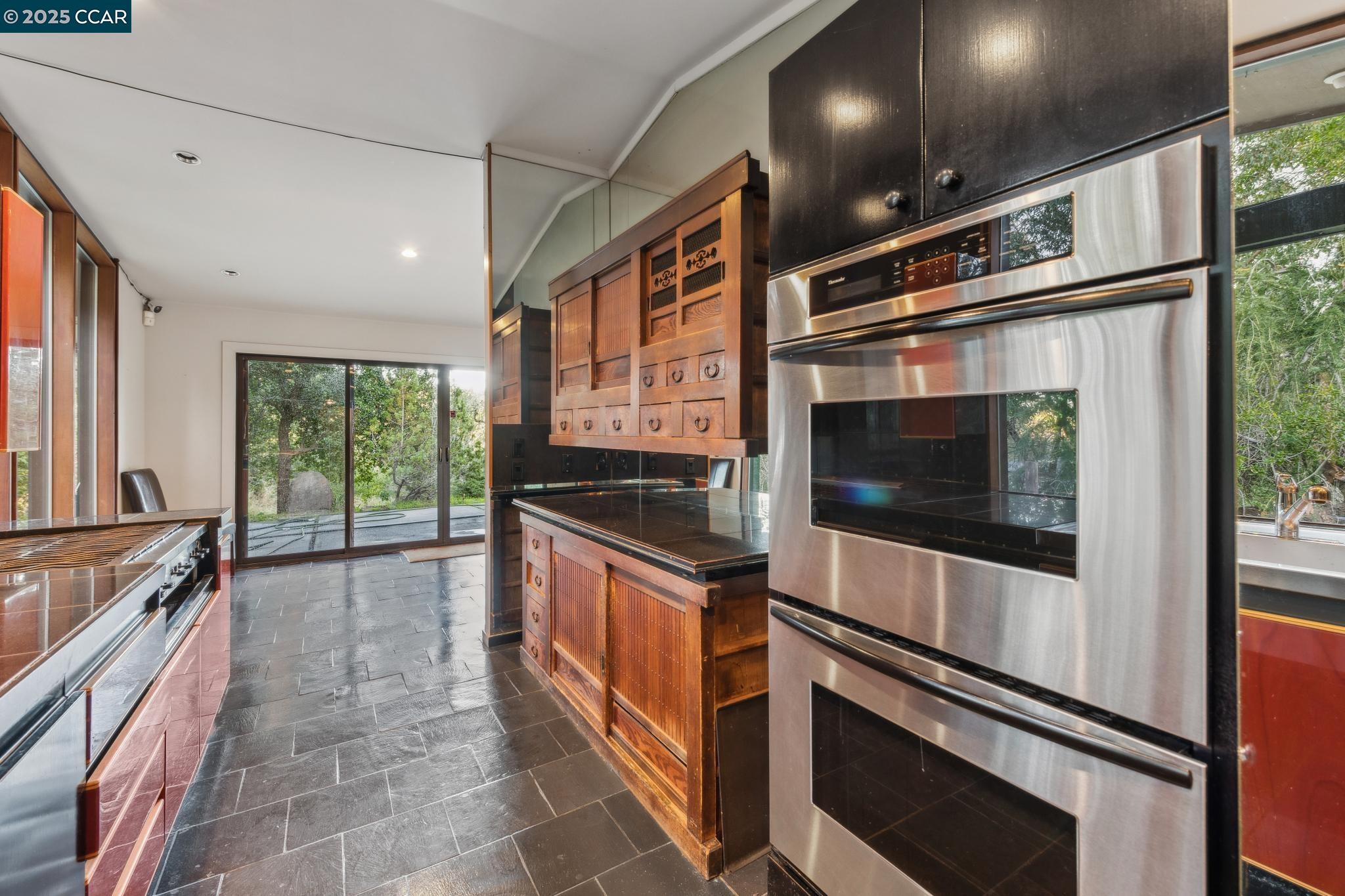 4 Sol Brae Way