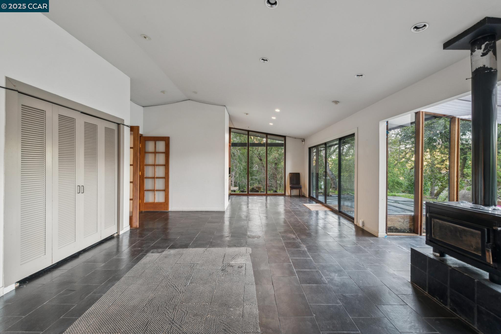 4 Sol Brae Way