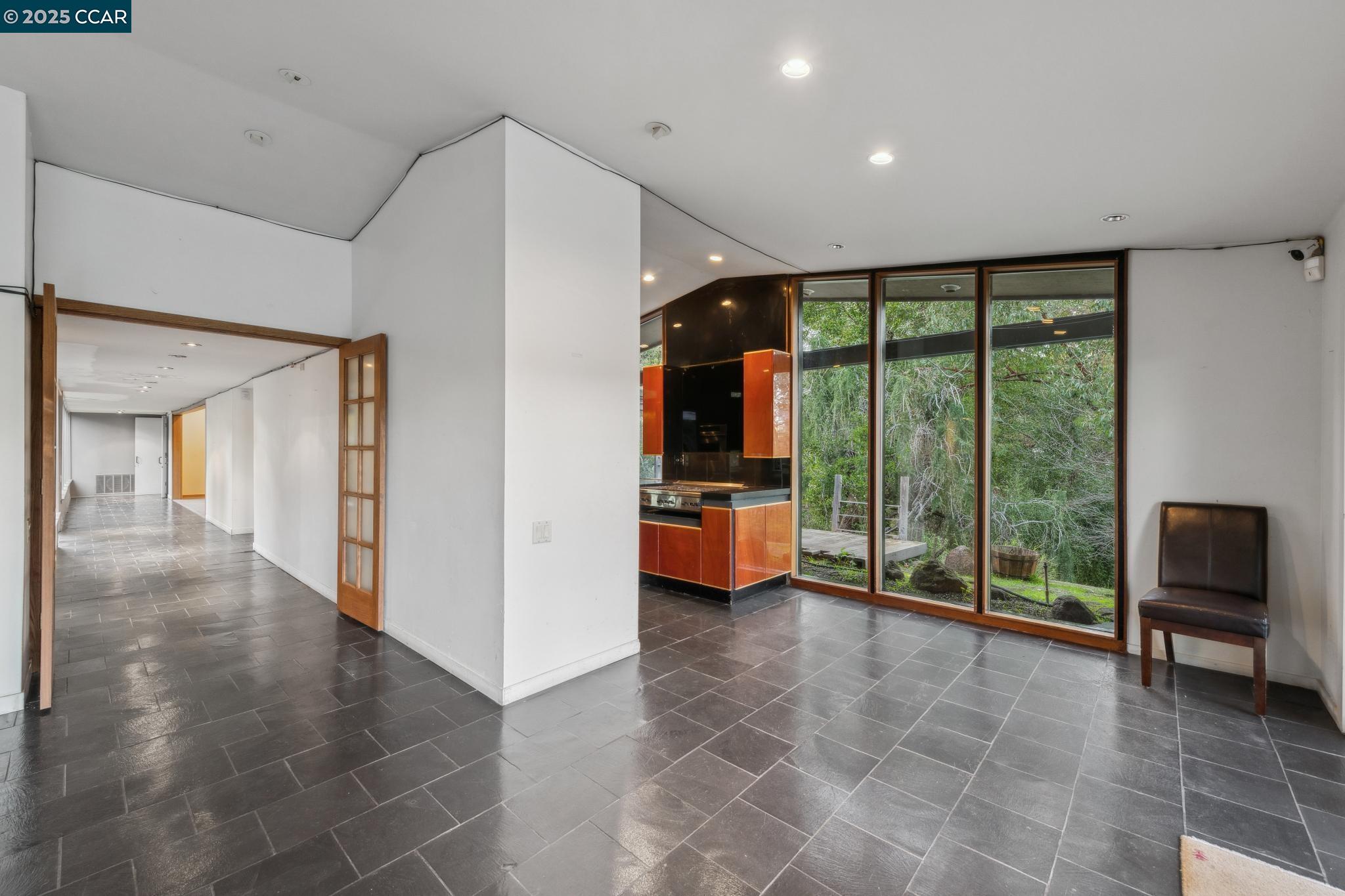 4 Sol Brae Way