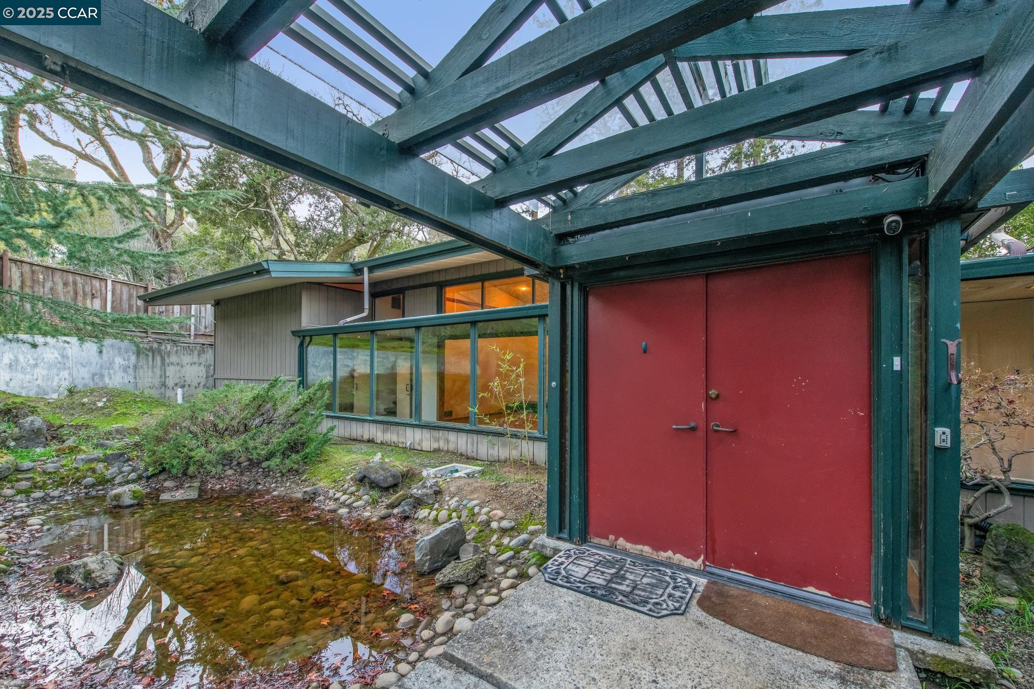 4 Sol Brae Way