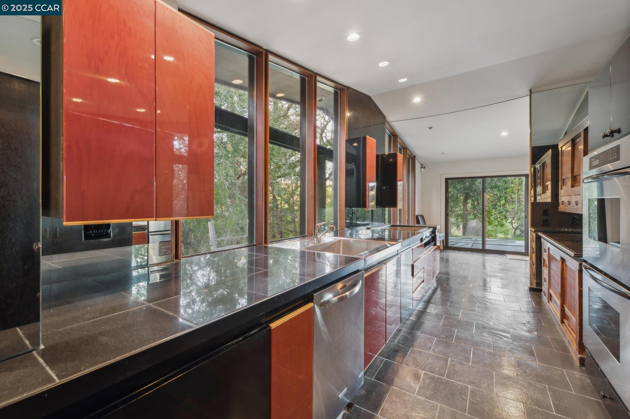 4 Sol Brae Way