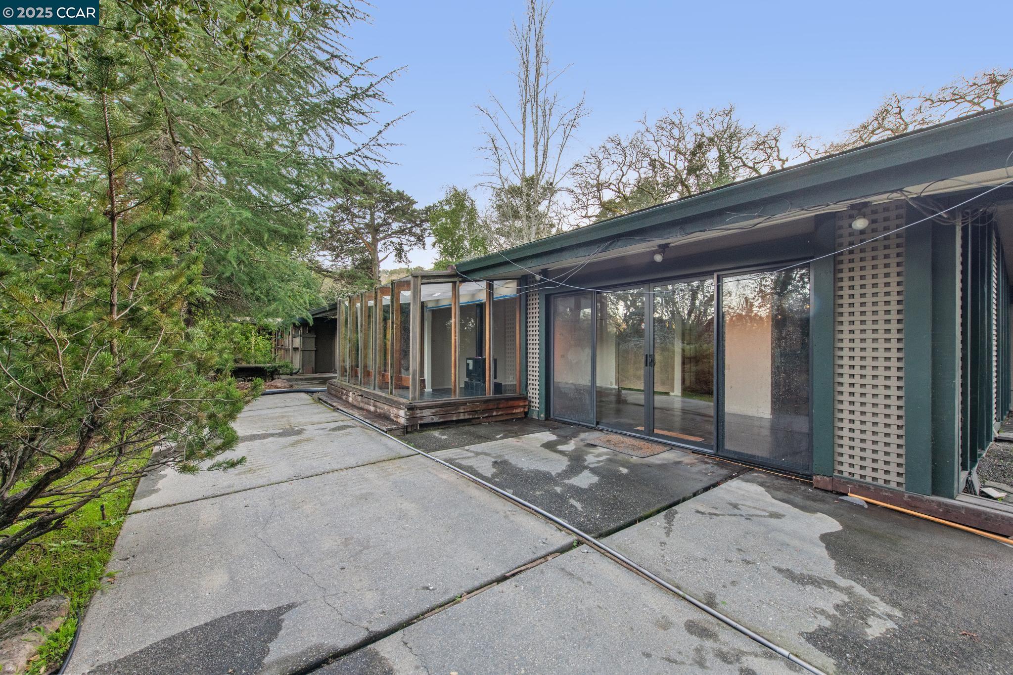 4 Sol Brae Way