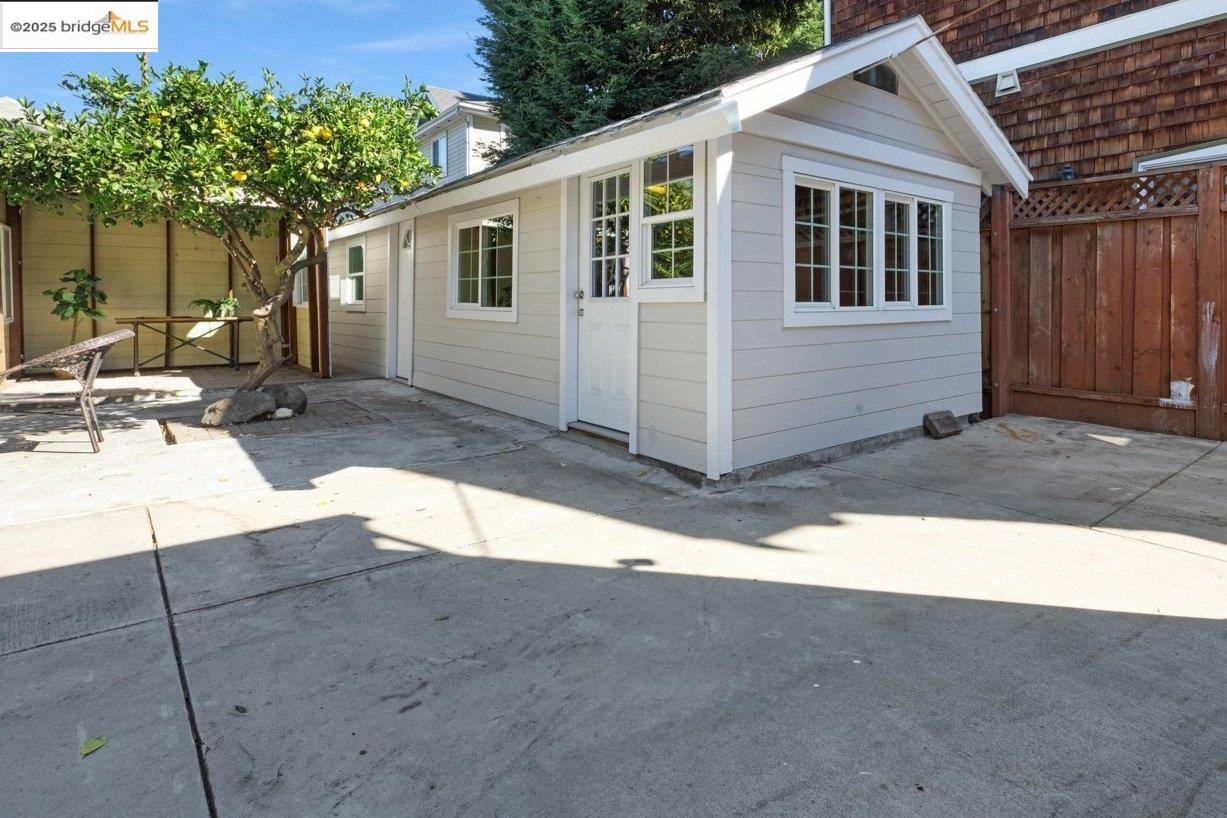 2930 GALINDO ST