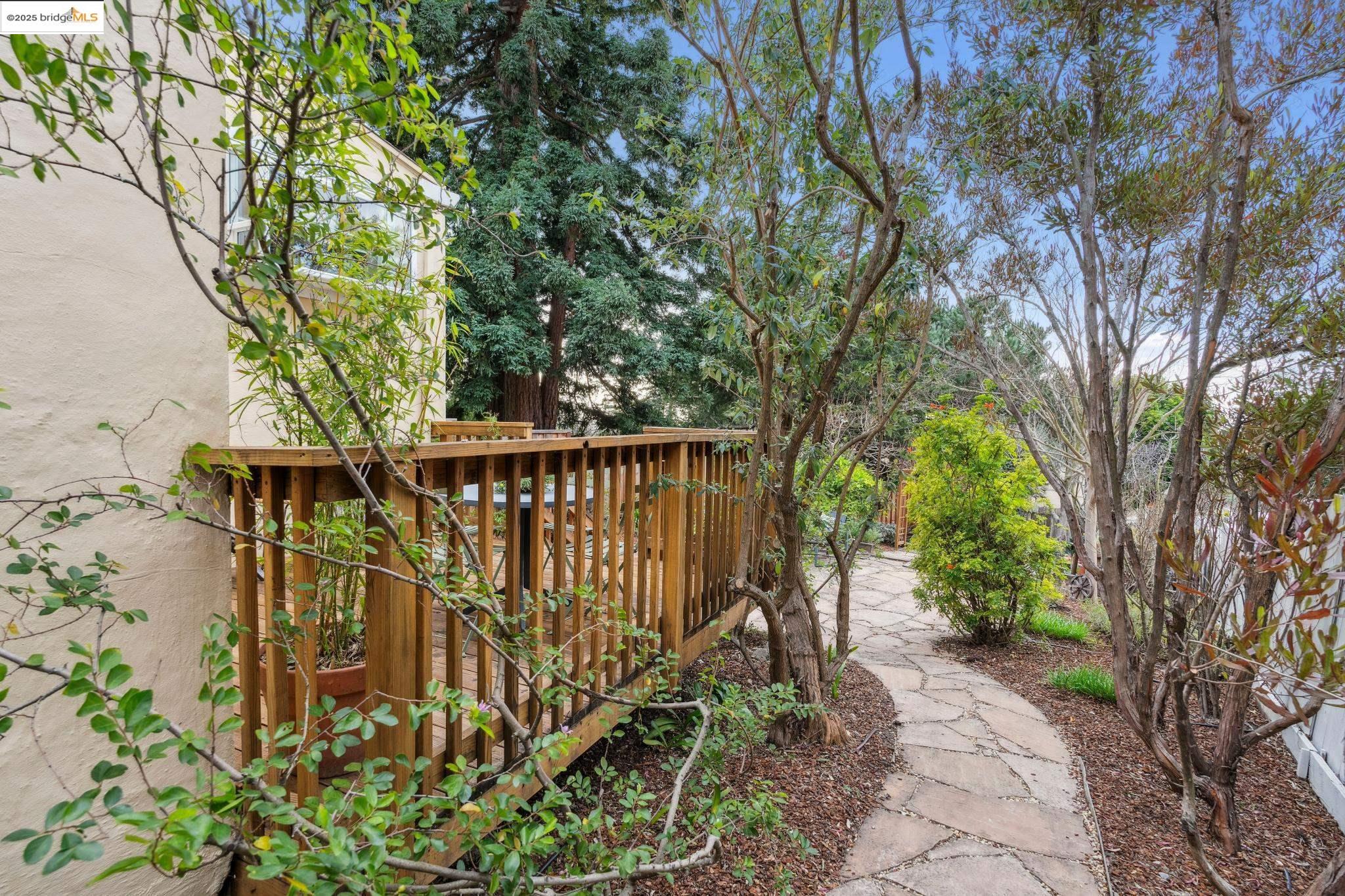 623 Kern St