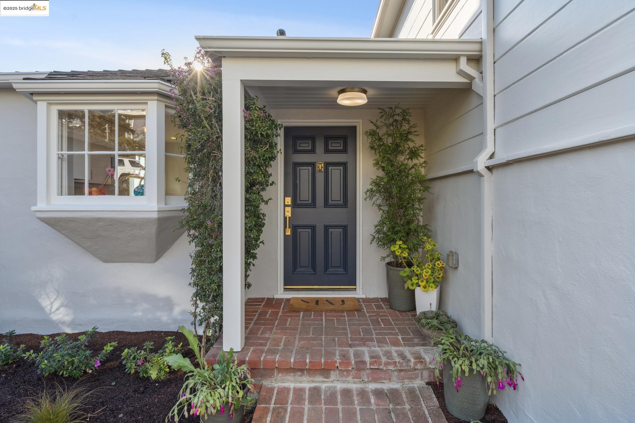 242 Trinity Ave