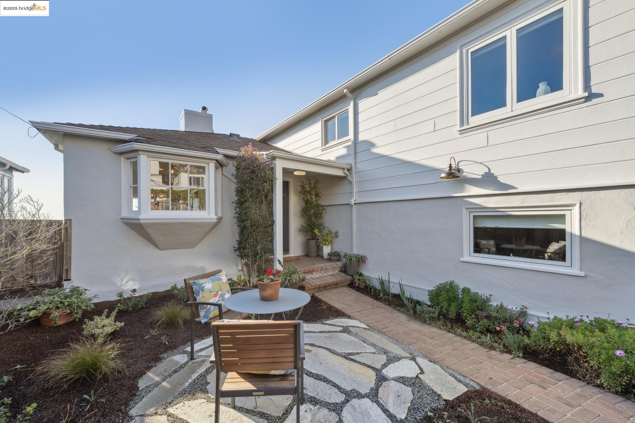242 Trinity Ave