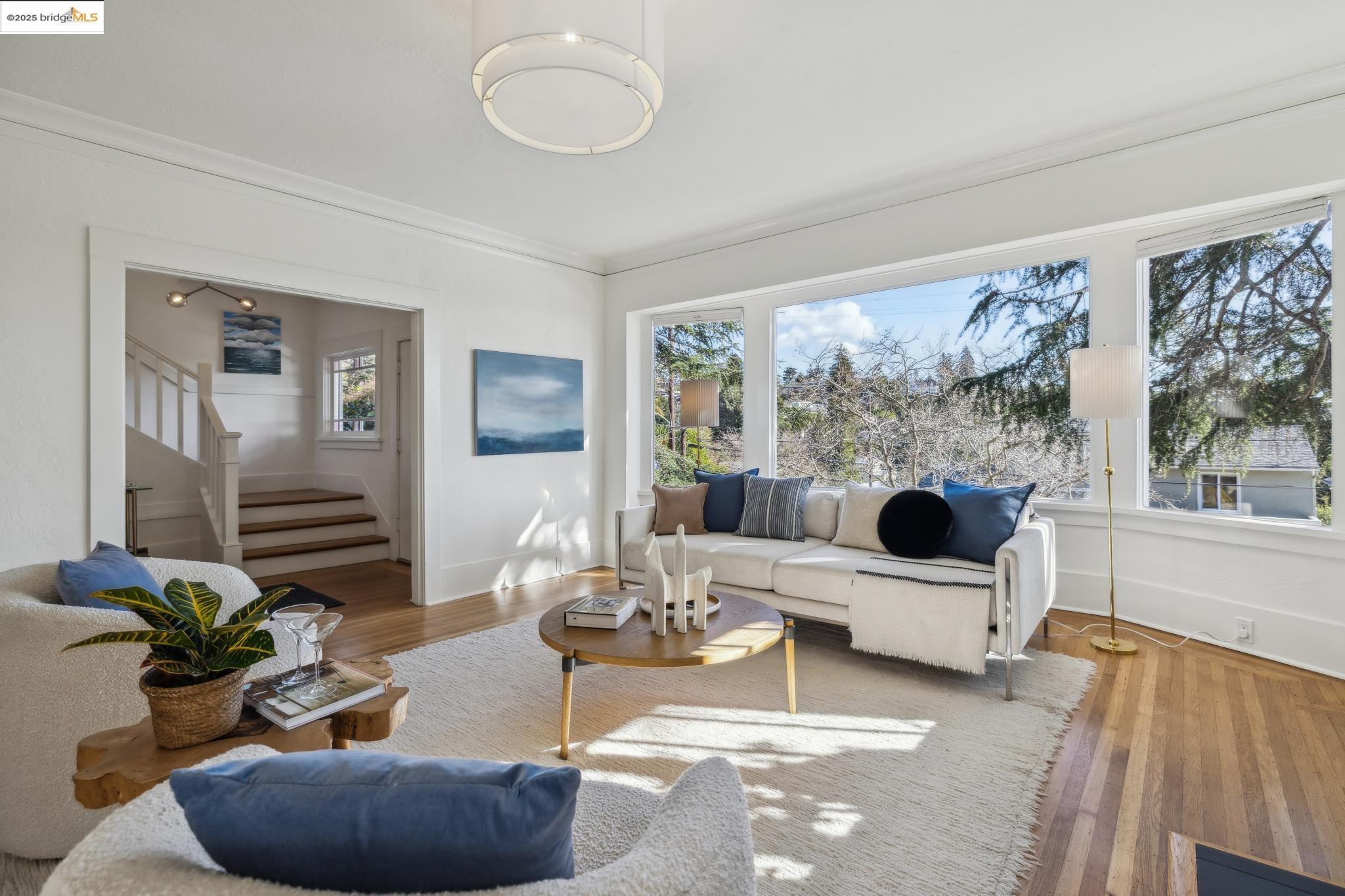 5876 Ocean View Dr