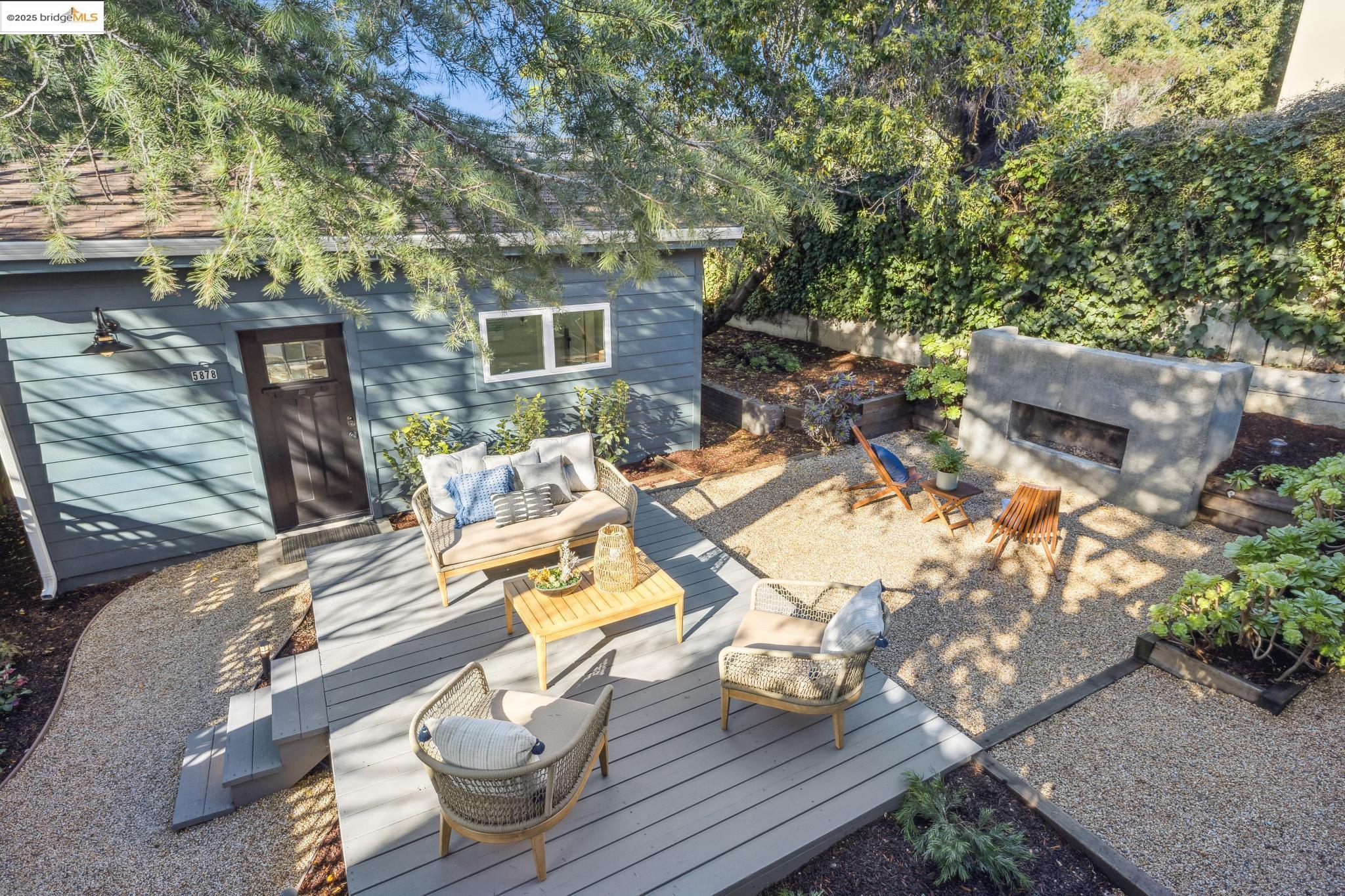 5876 Ocean View Dr