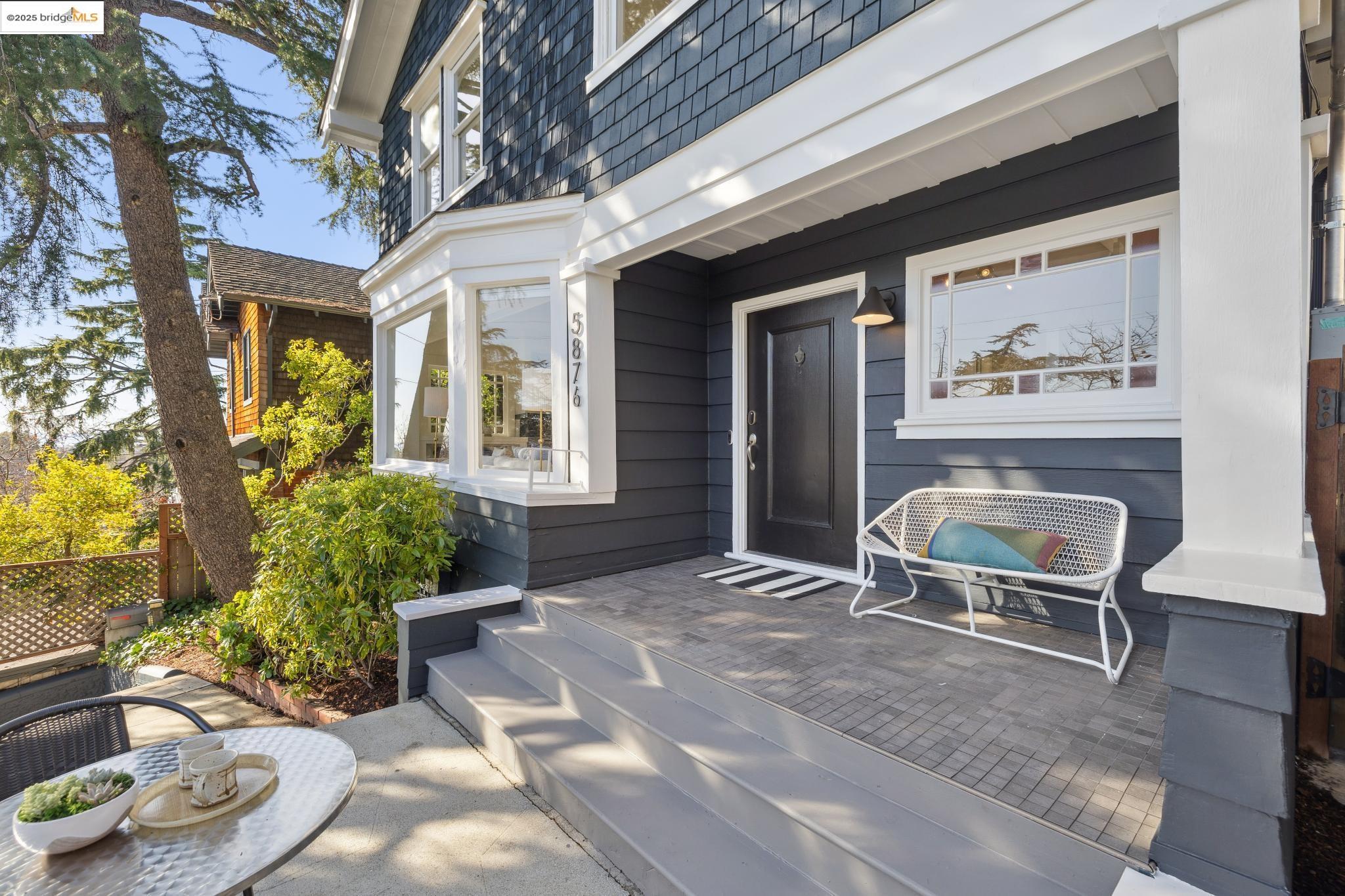 5876 Ocean View Dr