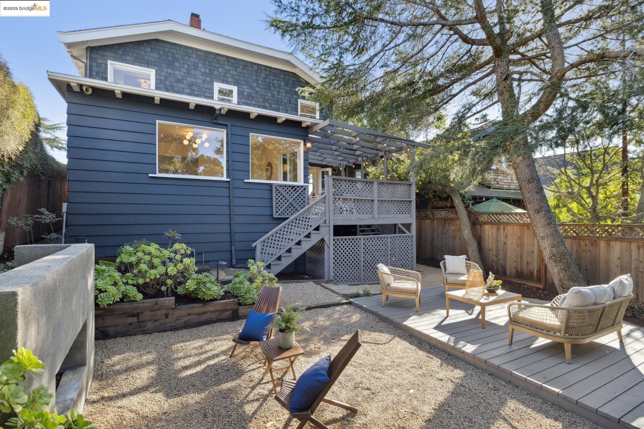 5876 Ocean View Dr