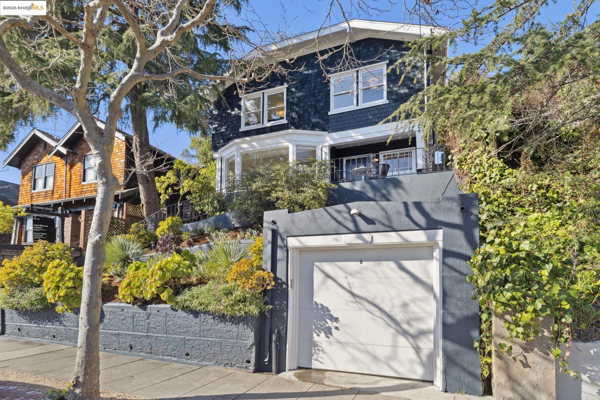 5876 Ocean View Dr