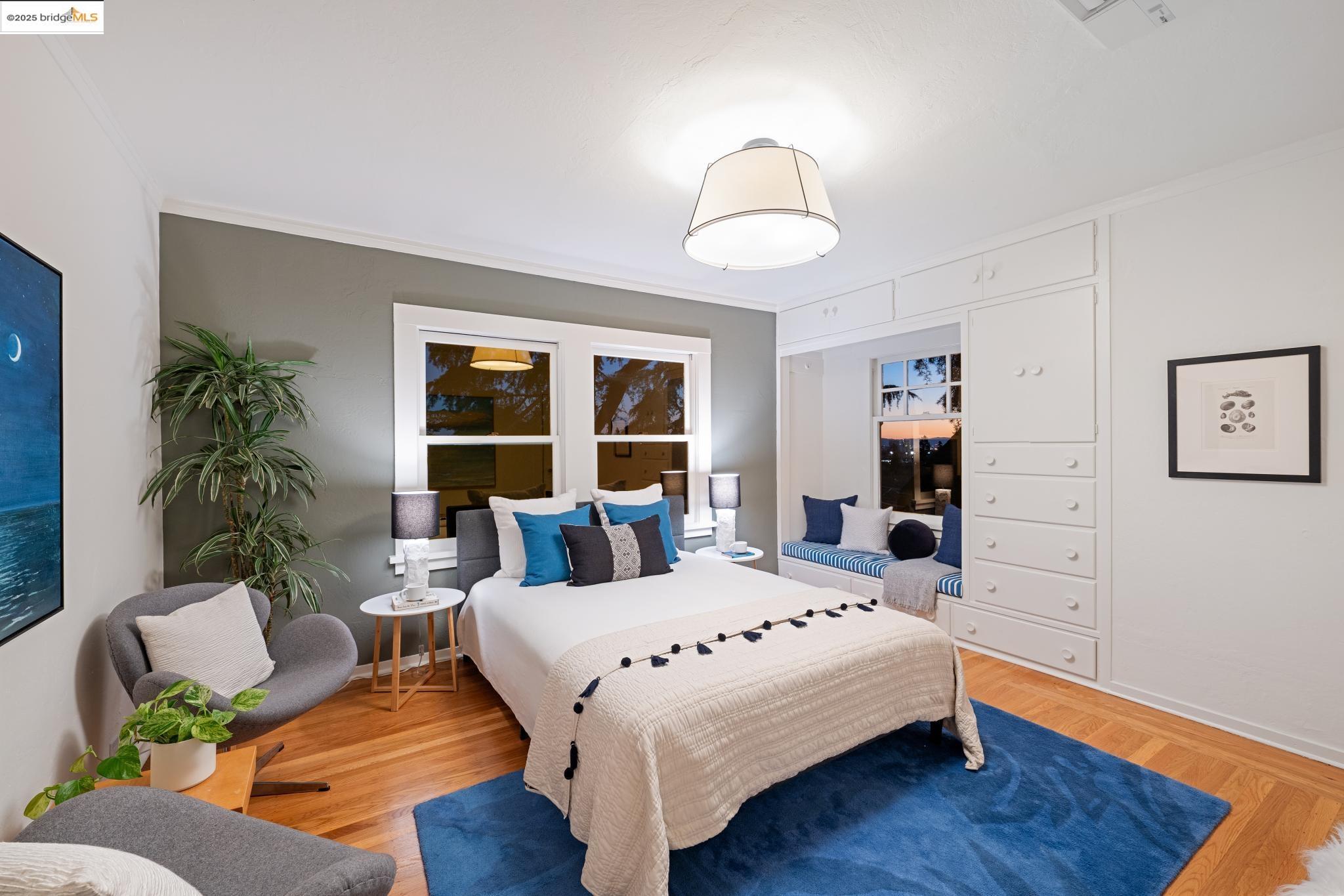 5876 Ocean View Dr