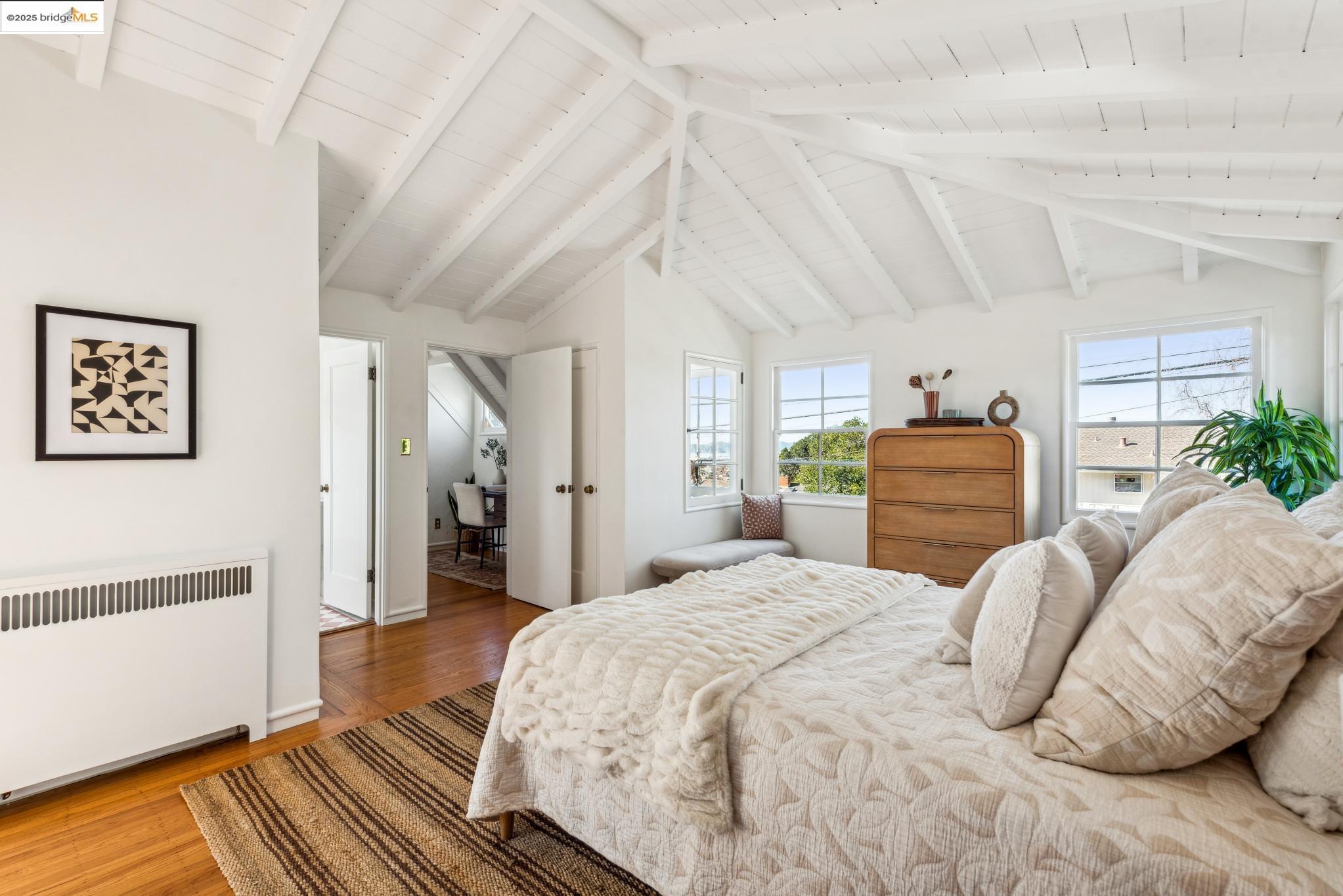 2646 Mira Vista Dr