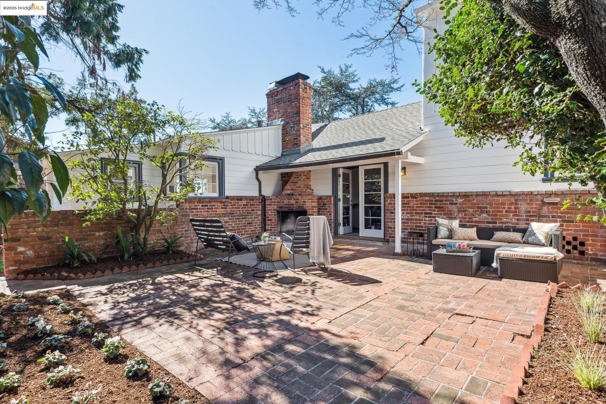 2646 Mira Vista Dr