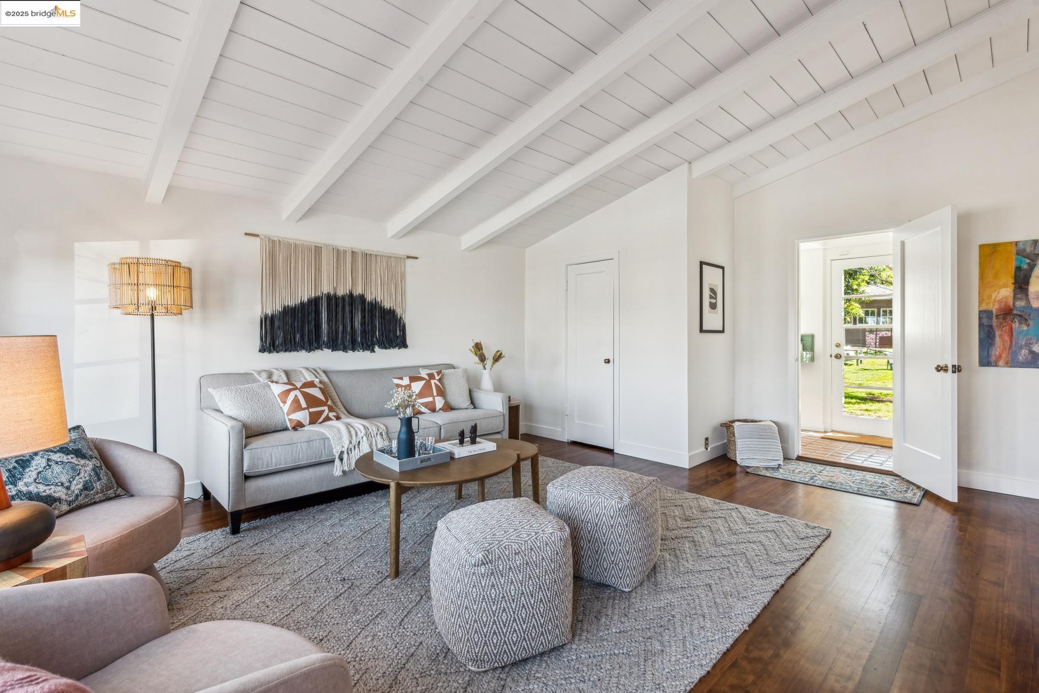 2646 Mira Vista Dr